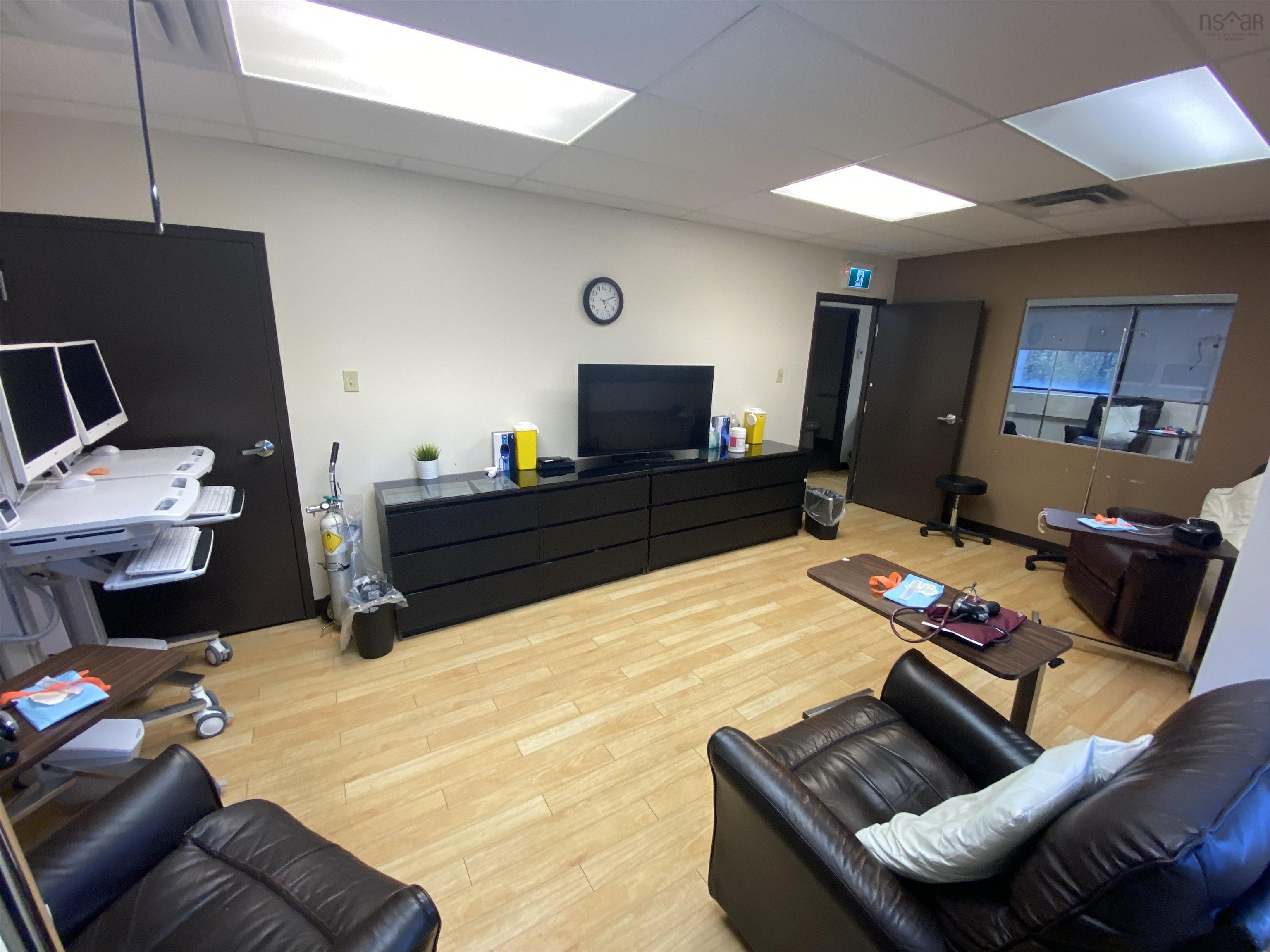 480 5991 Spring Garden Road, Halifax, NS (MLS 202606672)