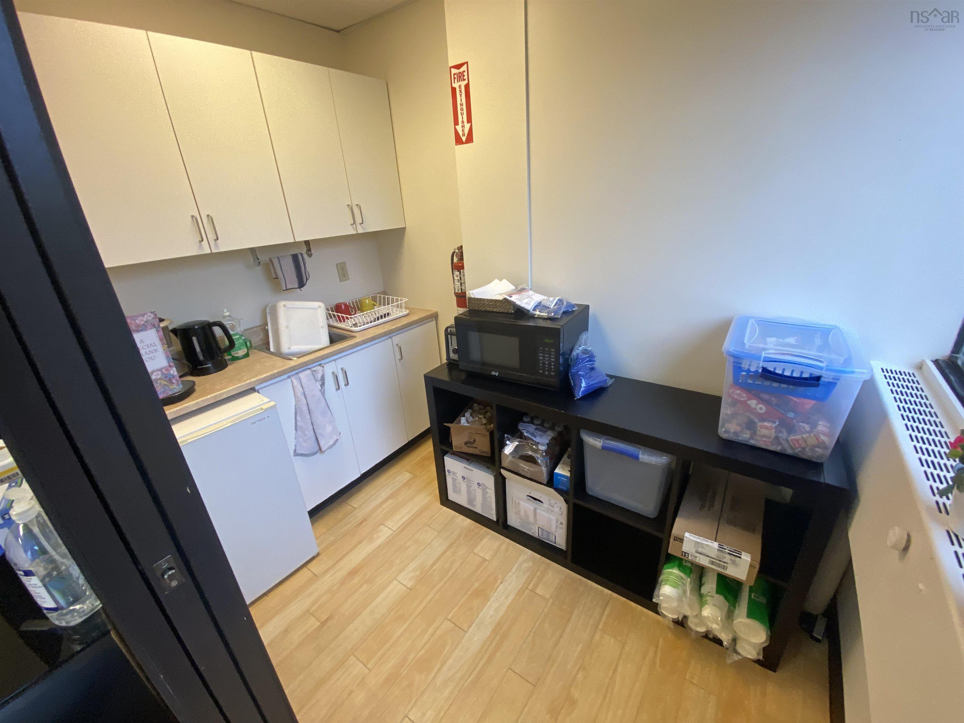 480 5991 Spring Garden Road, Halifax, NS (MLS 202606672)