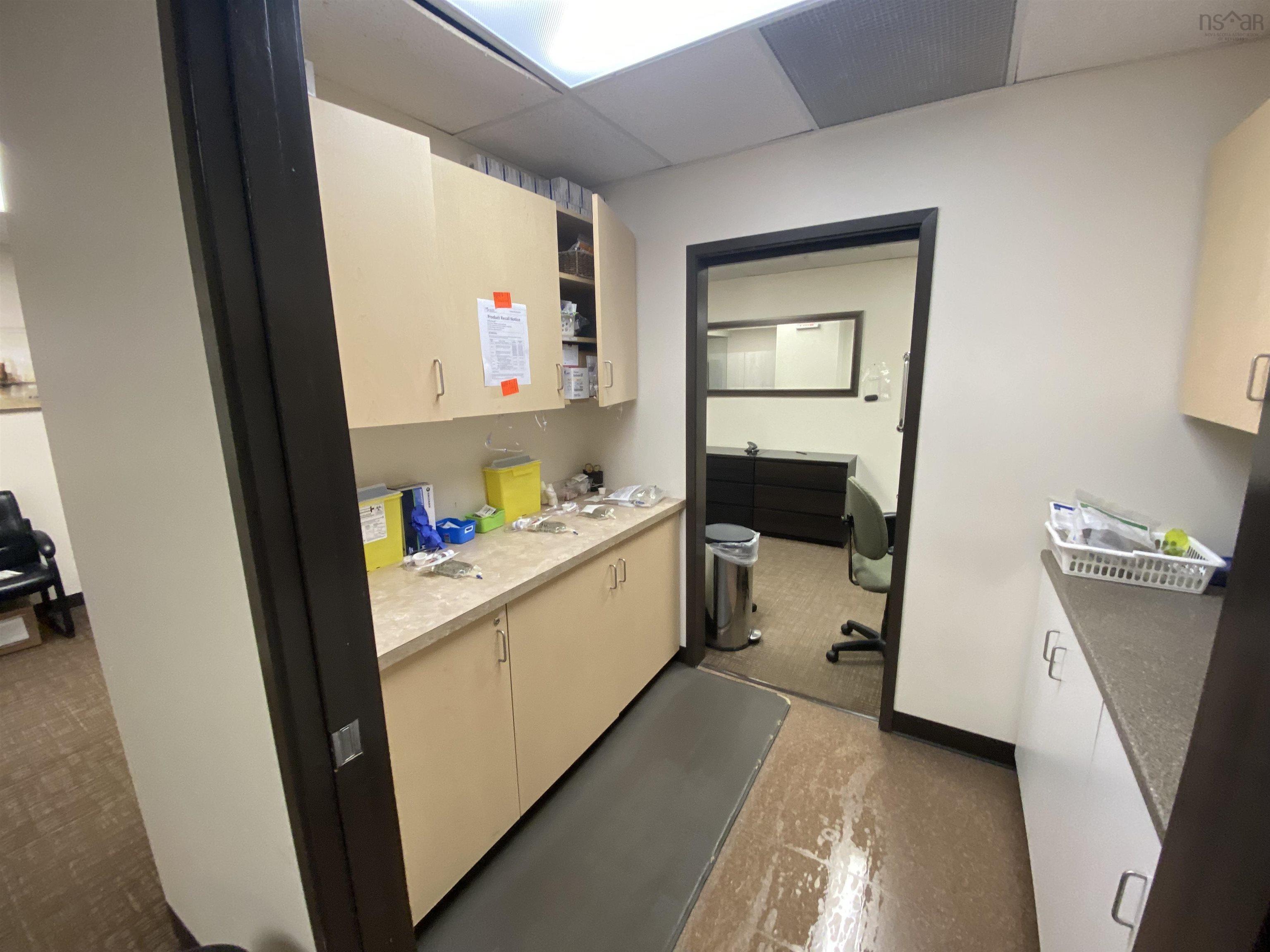 480 5991 Spring Garden Road, Halifax, NS (MLS 202606672)