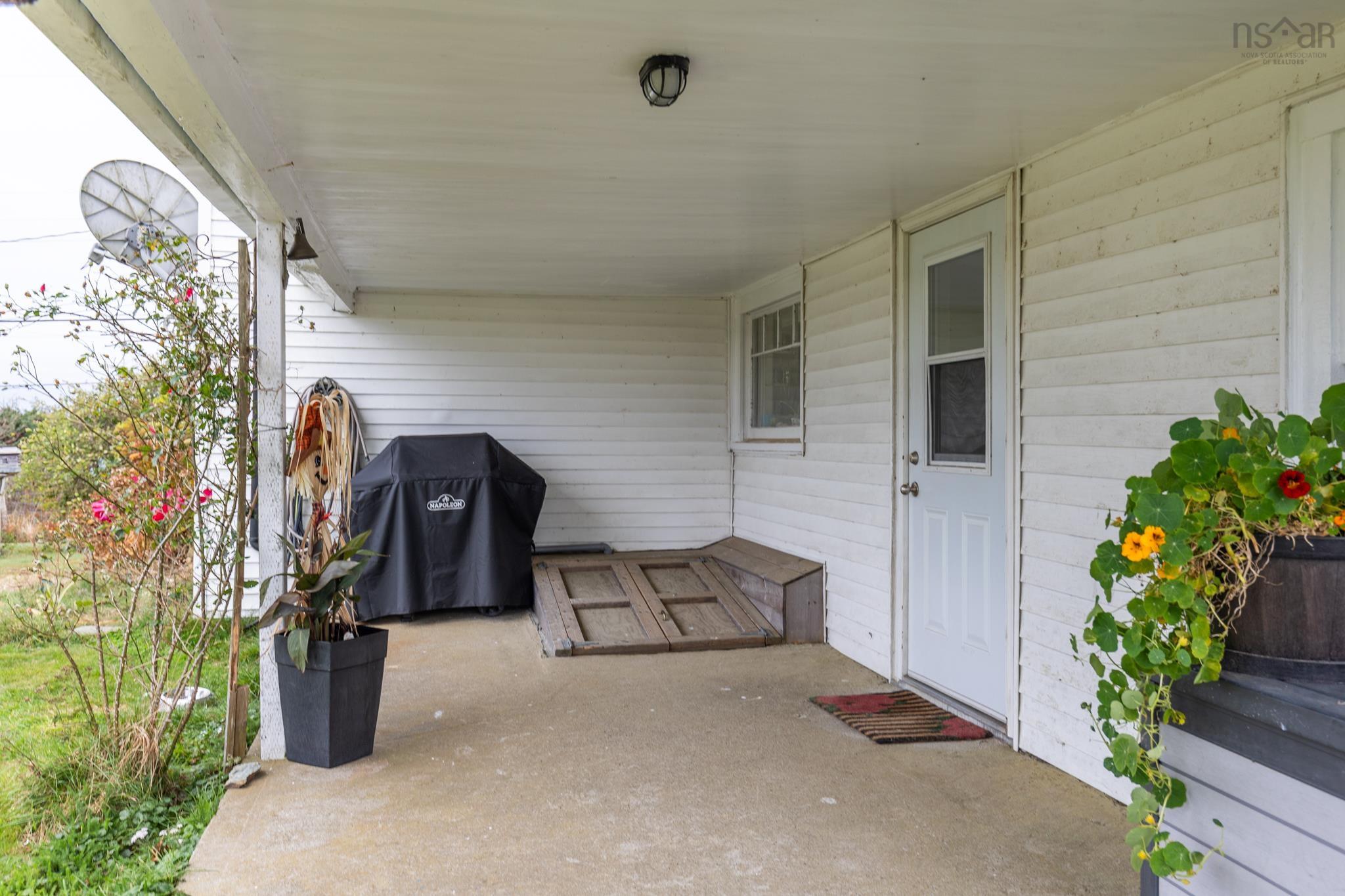 $329,000.00: 129 Chebogue Point Road, Rockville