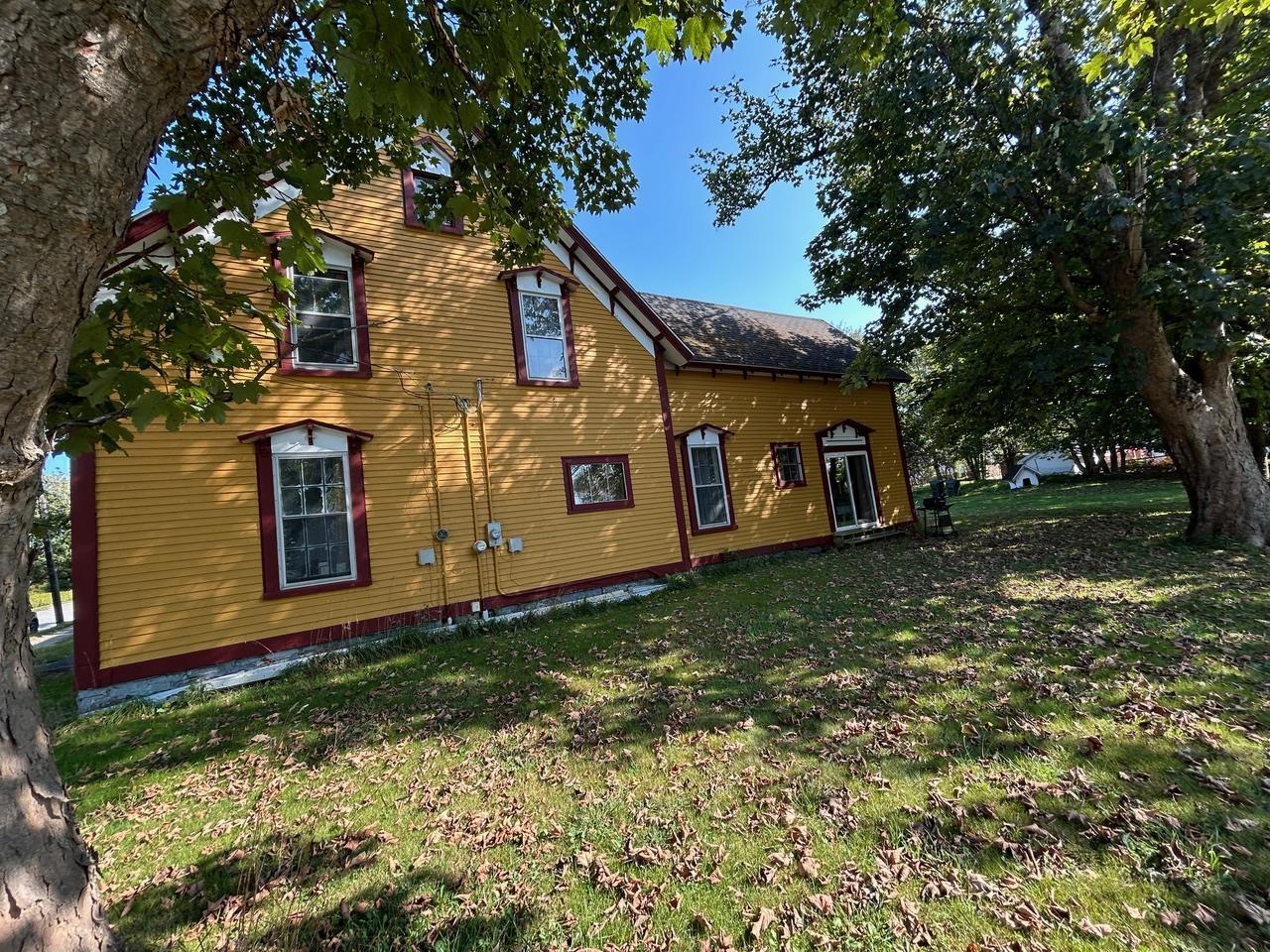 $399,000.00: 9 Elm Street, Yarmouth