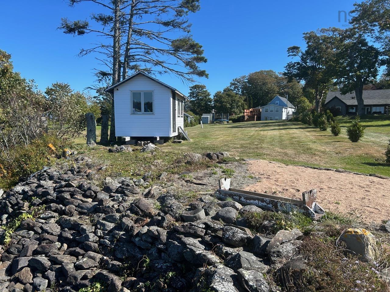 $625,000.00: 727 Highway 1, Hebron