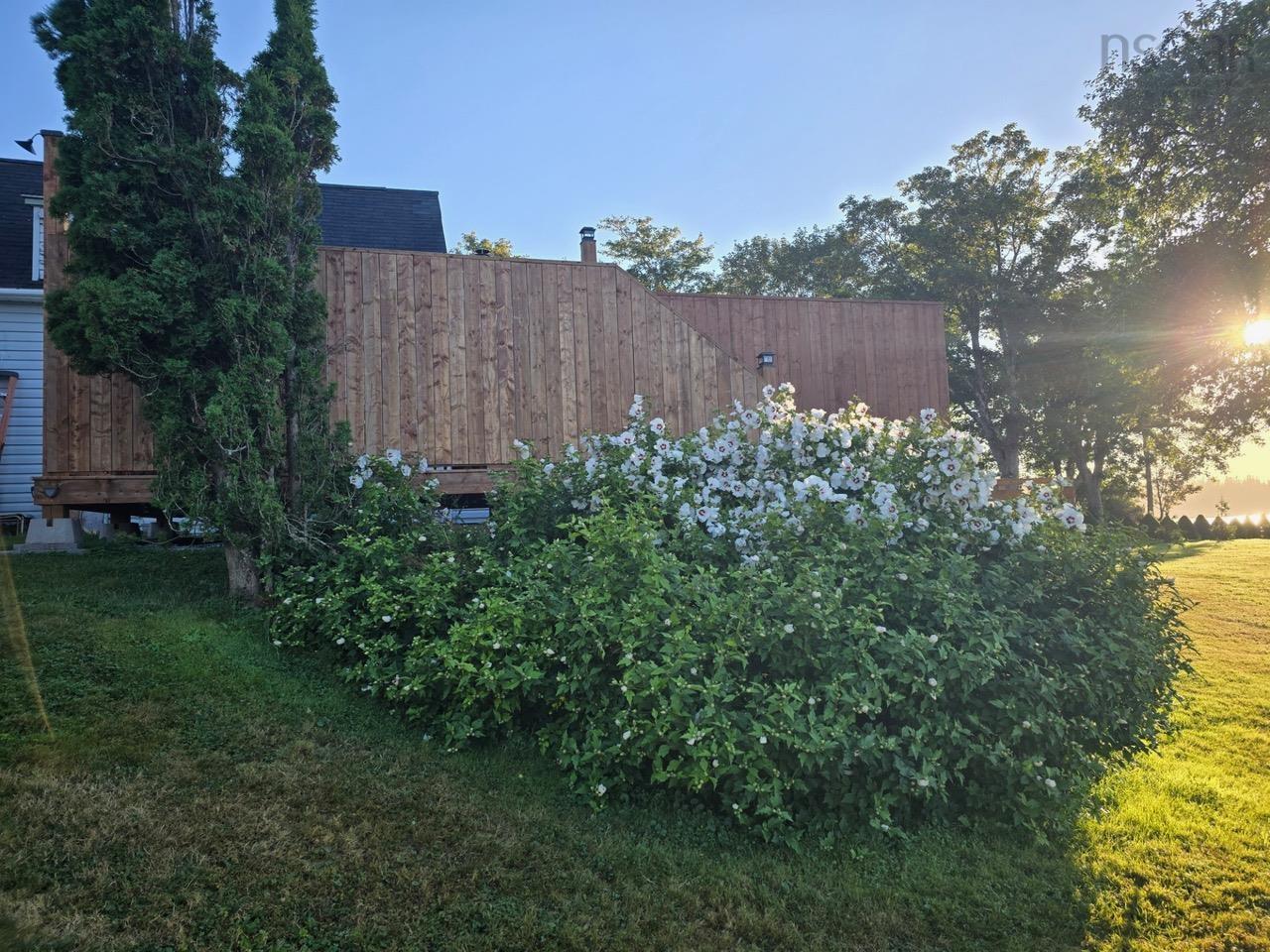 $625,000.00: 727 Highway 1, Hebron