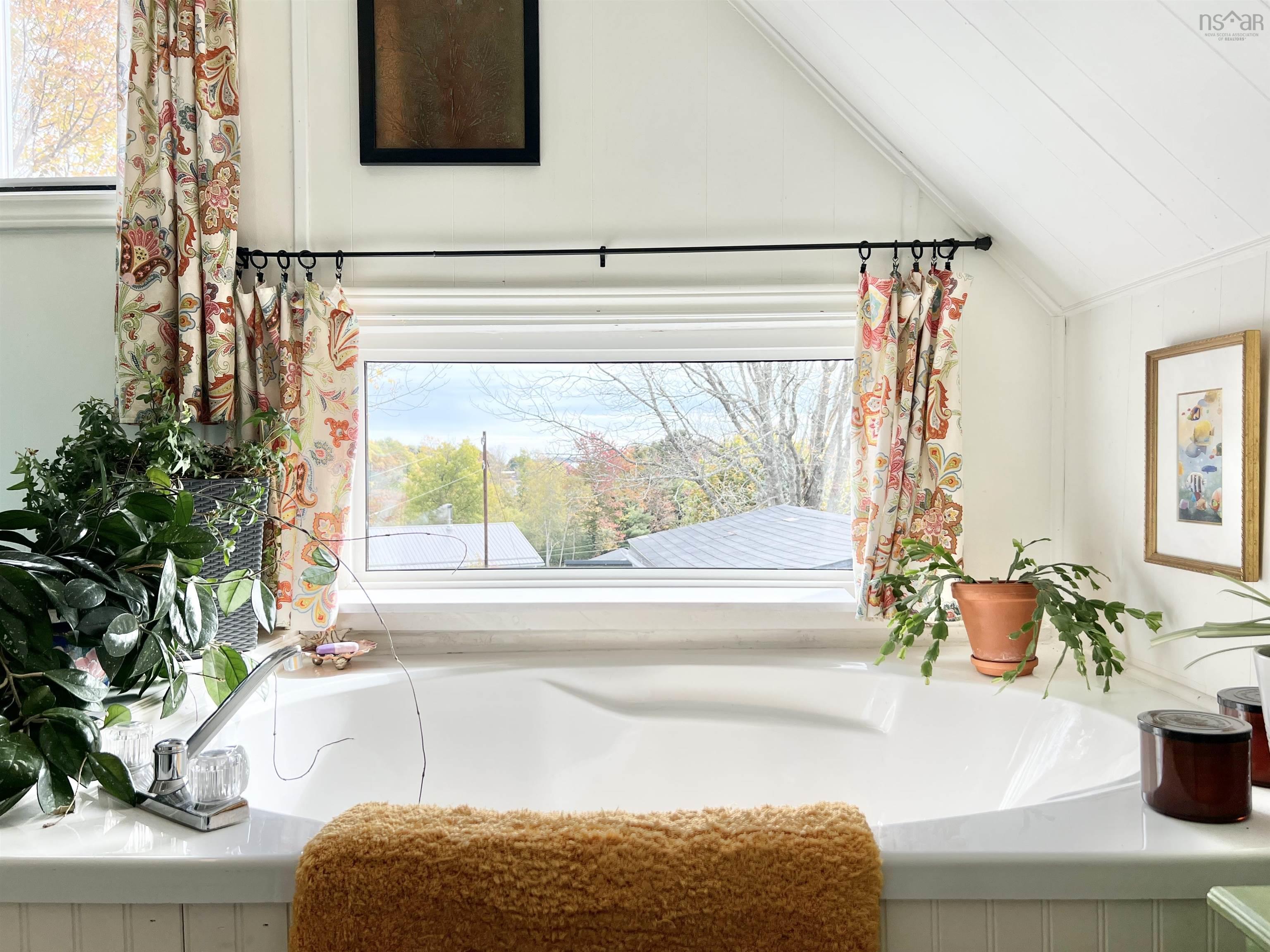 $429,500.00: 1359 Highway 332, First South