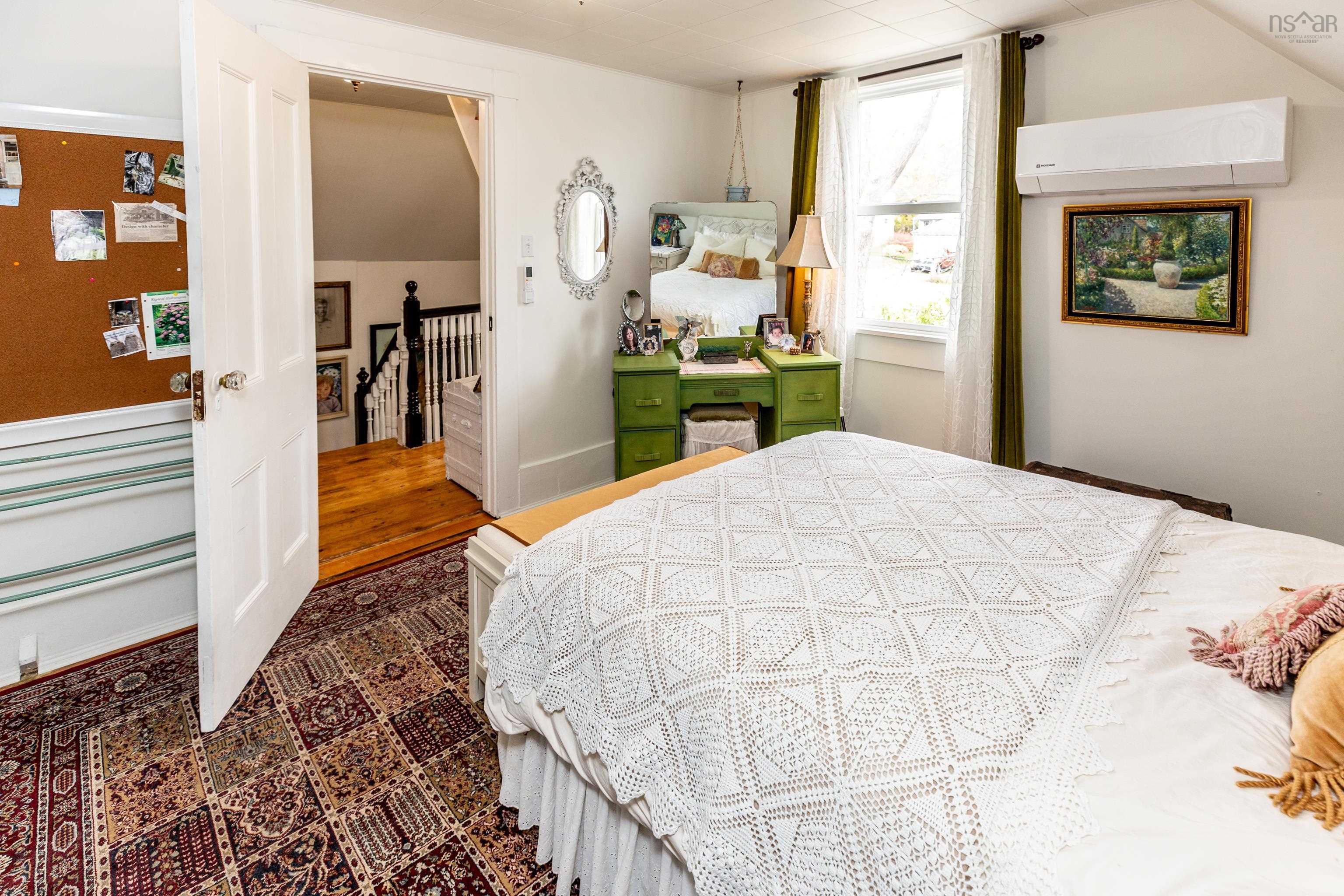 $429,500.00: 1359 Highway 332, First South