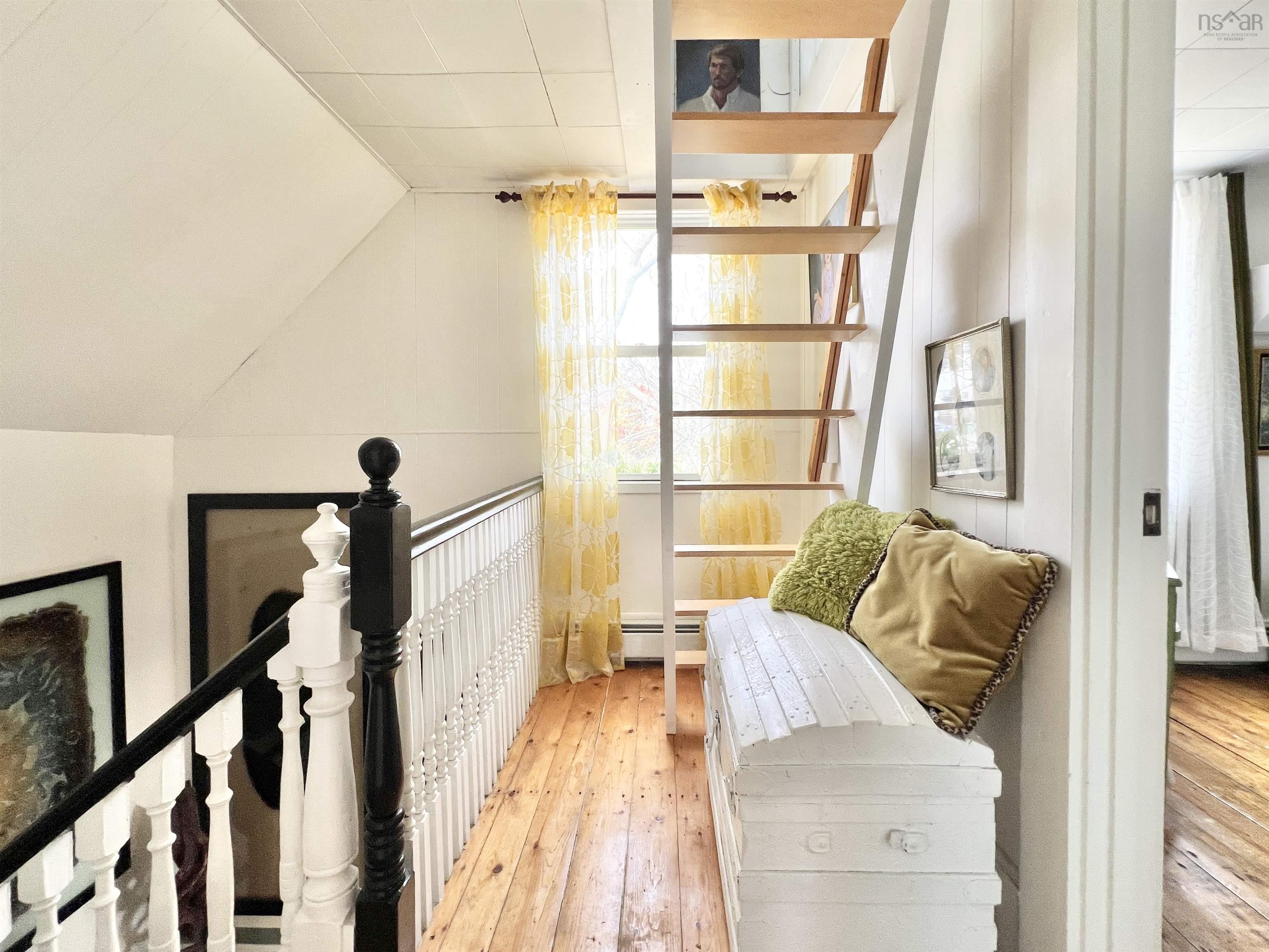 $429,500.00: 1359 Highway 332, First South