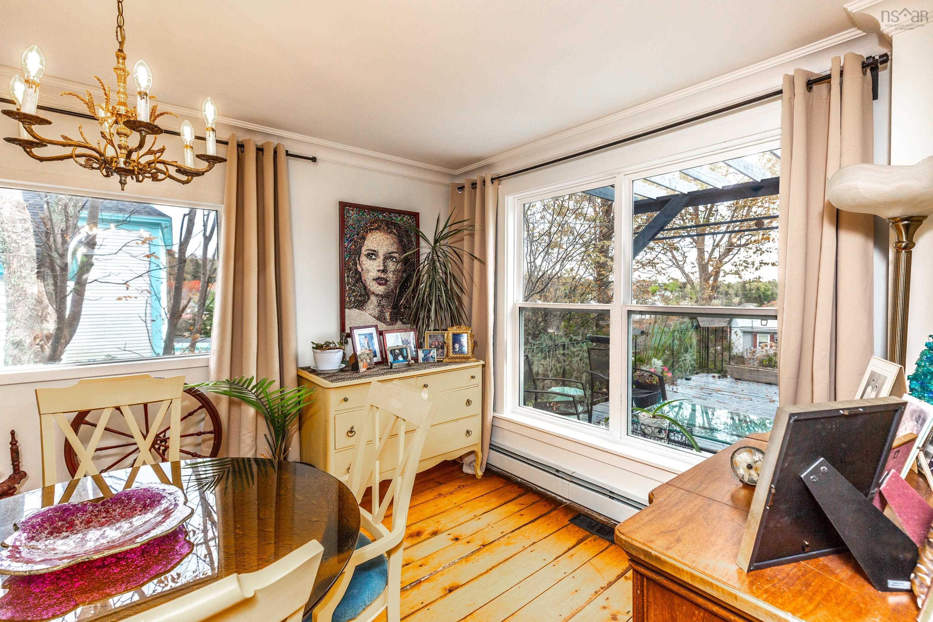 $429,500.00: 1359 Highway 332, First South