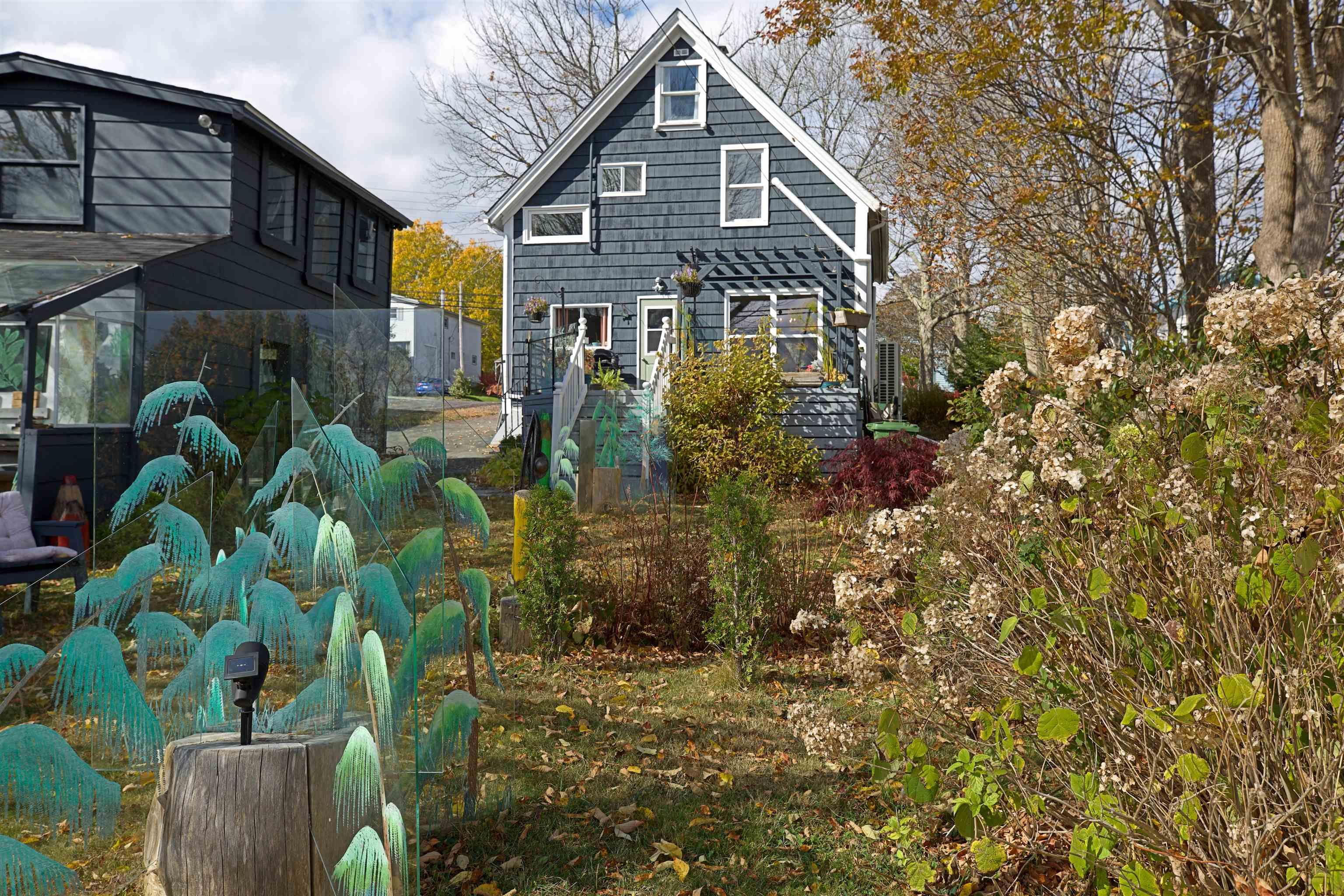 $429,500.00: 1359 Highway 332, First South