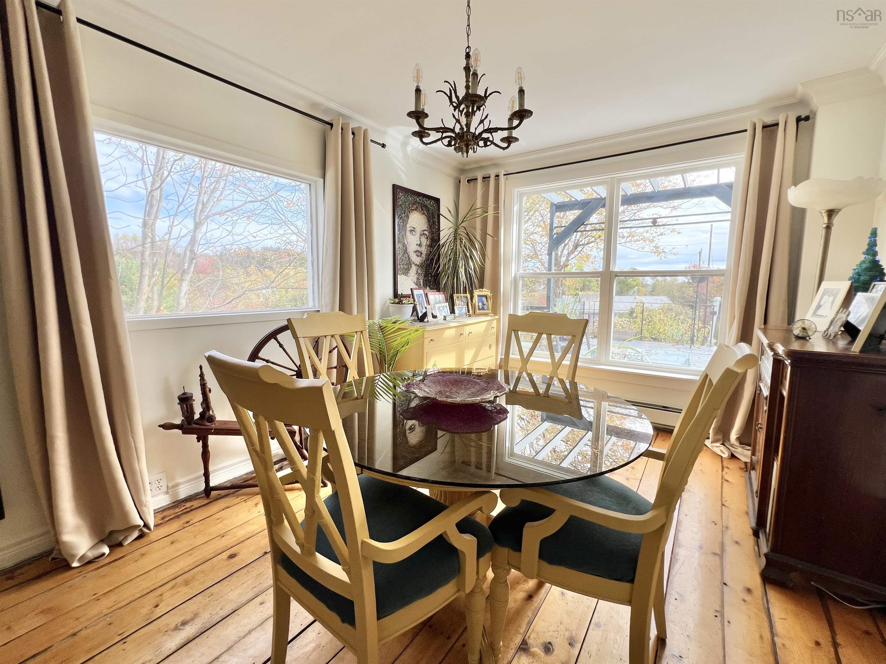 $429,500.00: 1359 Highway 332, First South