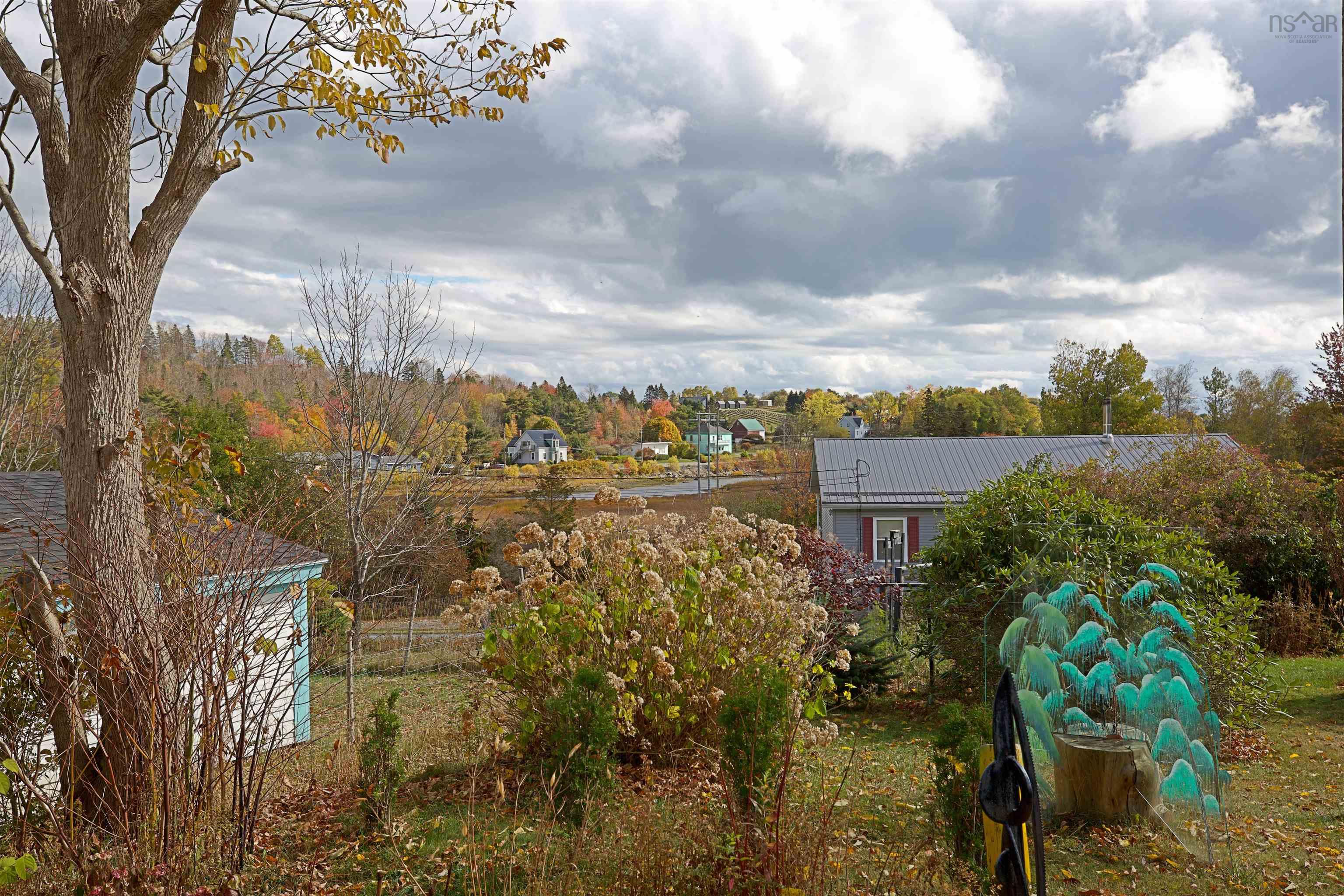 $429,500.00: 1359 Highway 332, First South