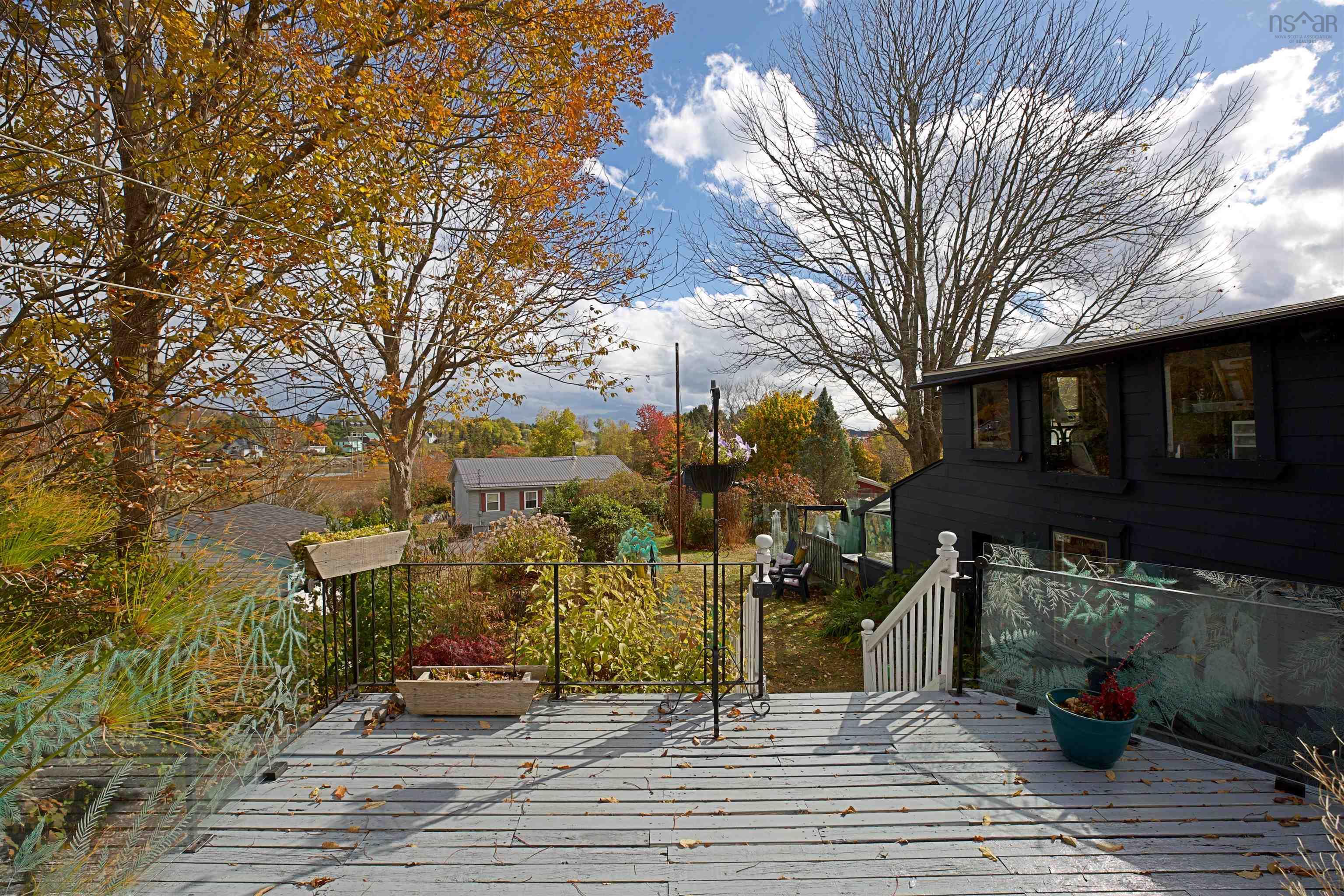 $429,500.00: 1359 Highway 332, First South