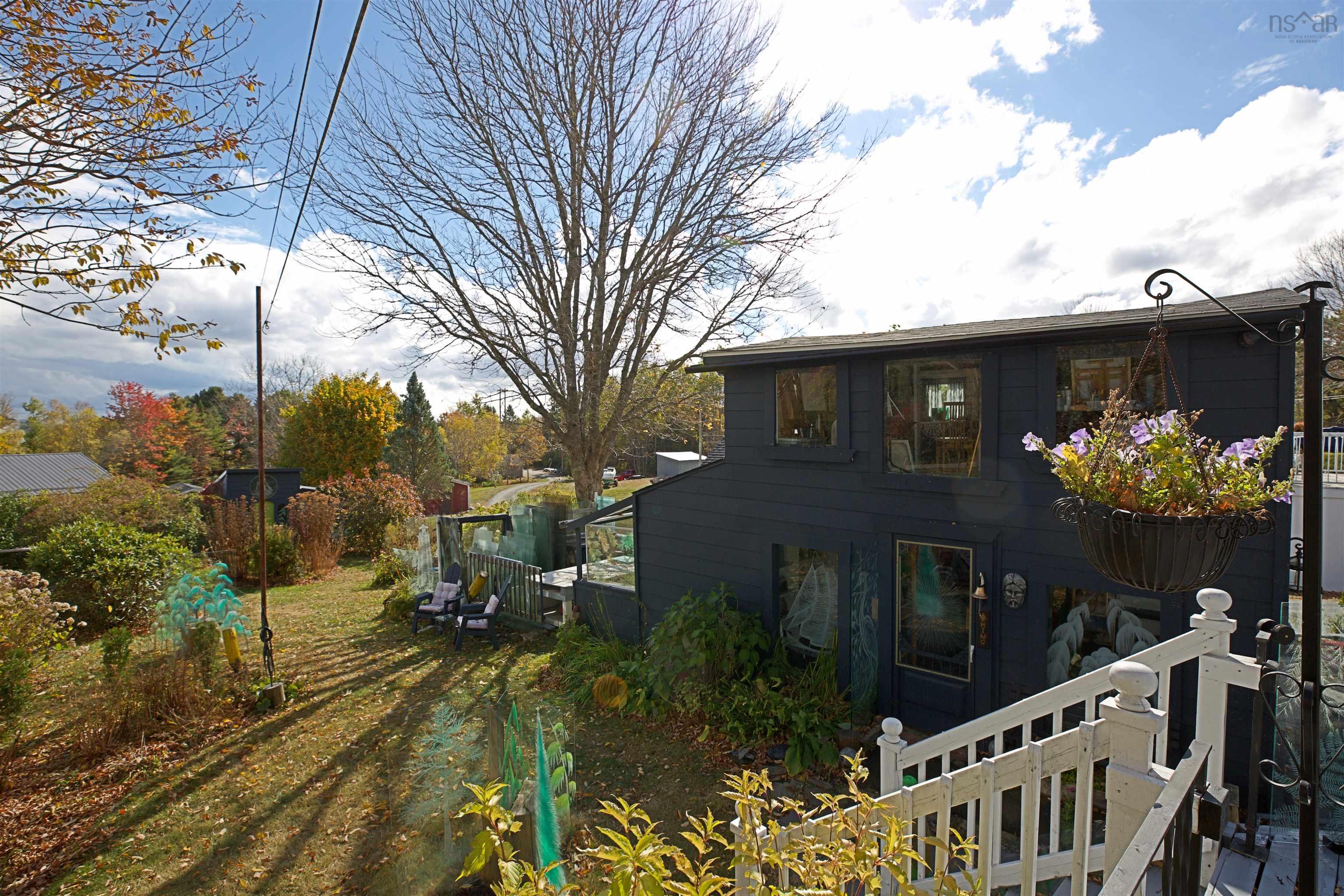 $429,500.00: 1359 Highway 332, First South