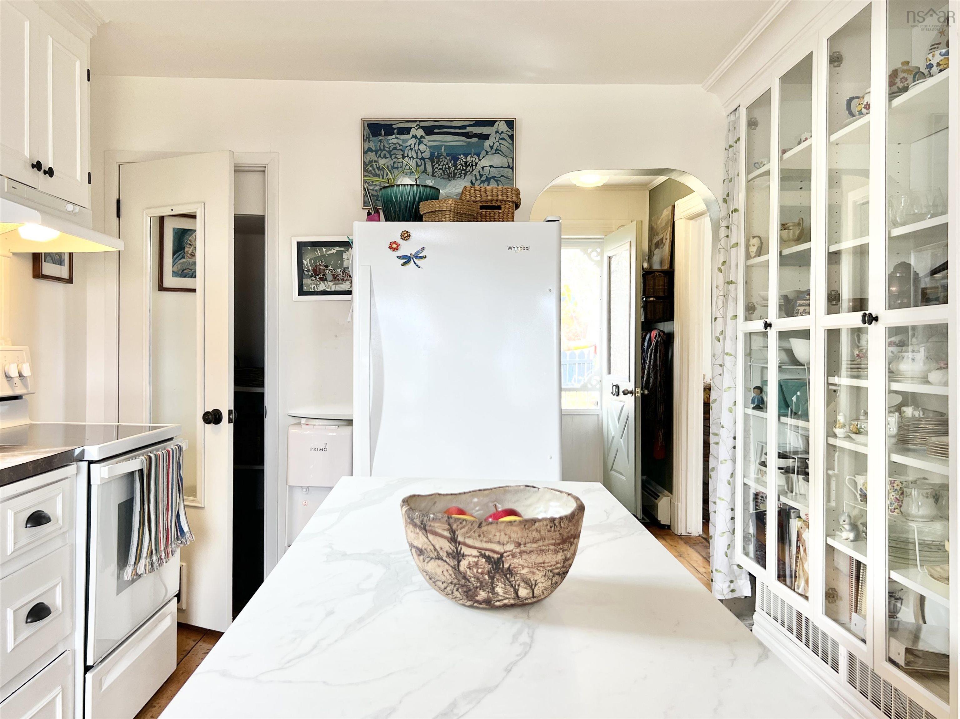 $429,500.00: 1359 Highway 332, First South