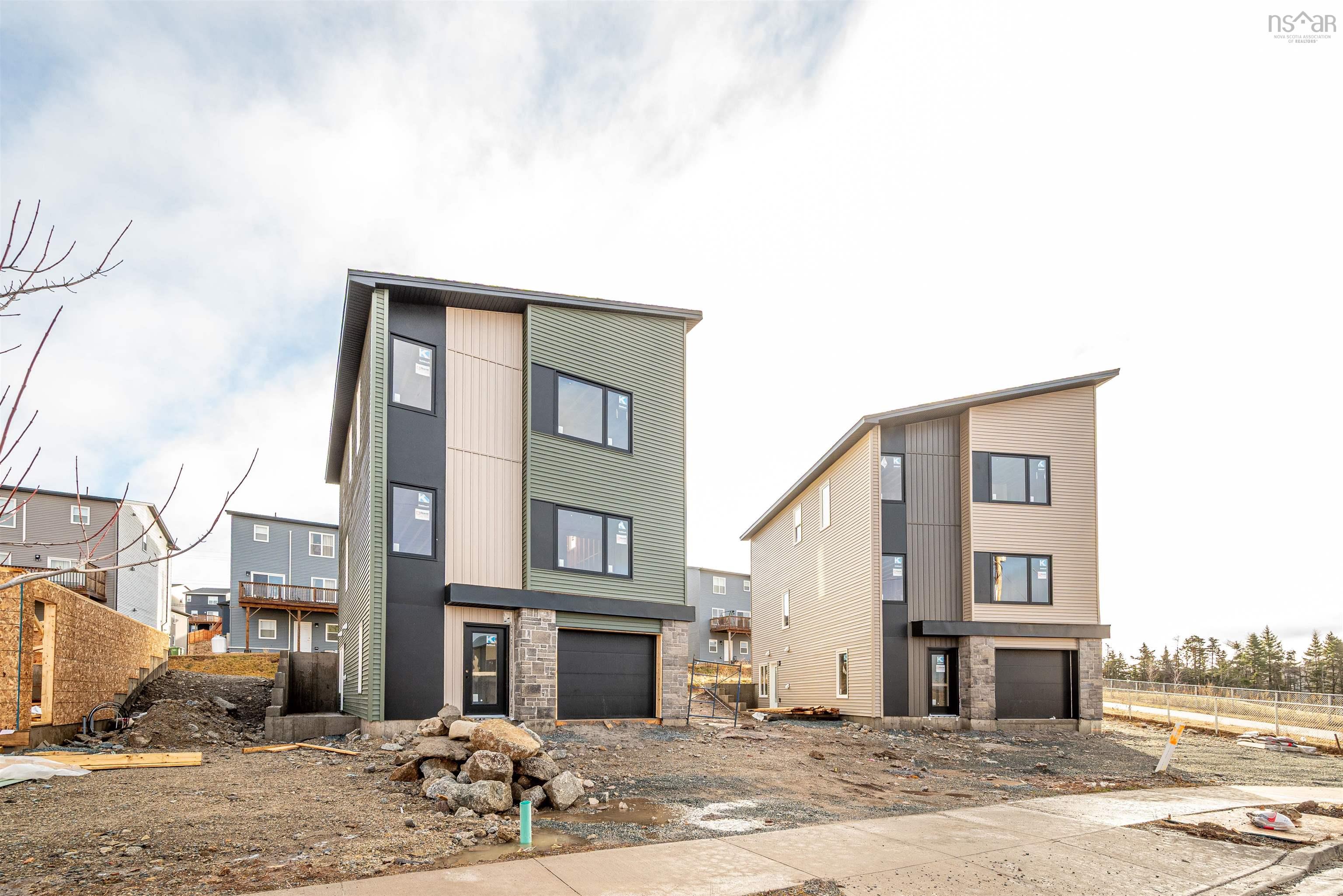 $714,900.00: 124 Flatrock Crescent, Beechville