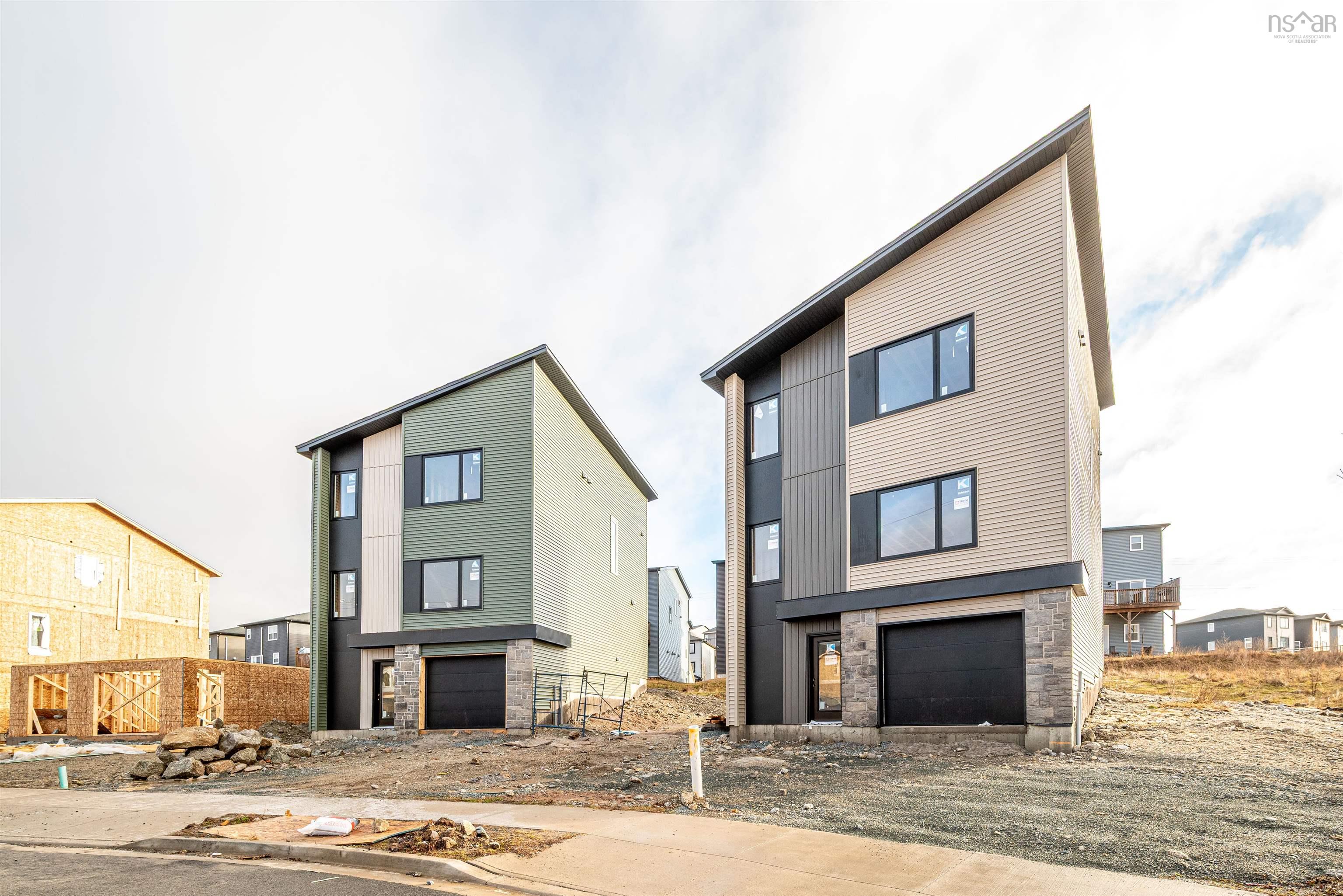 $714,900.00: 124 Flatrock Crescent, Beechville