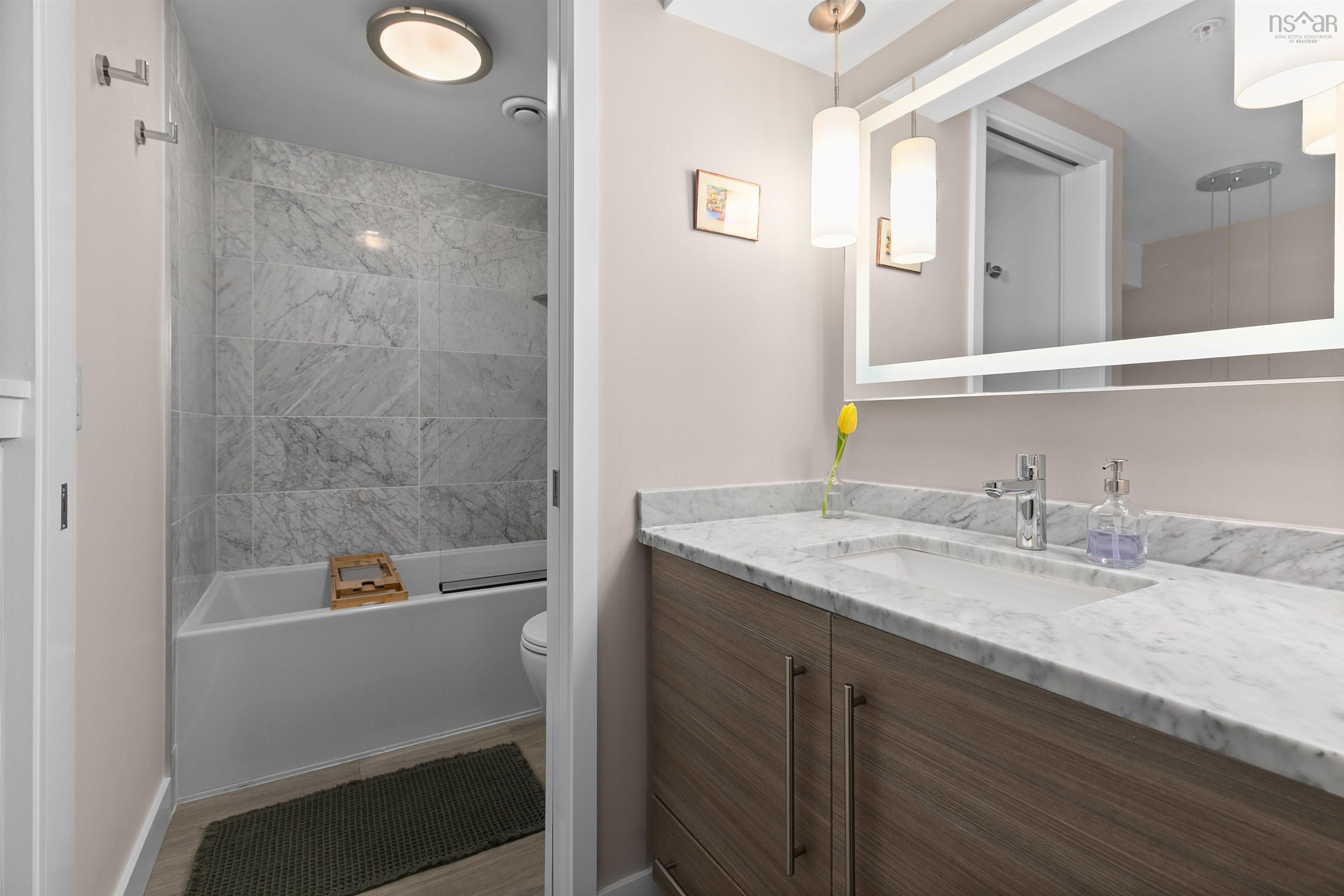 $595,000.00: 118 5662 Roberts Street, Halifax