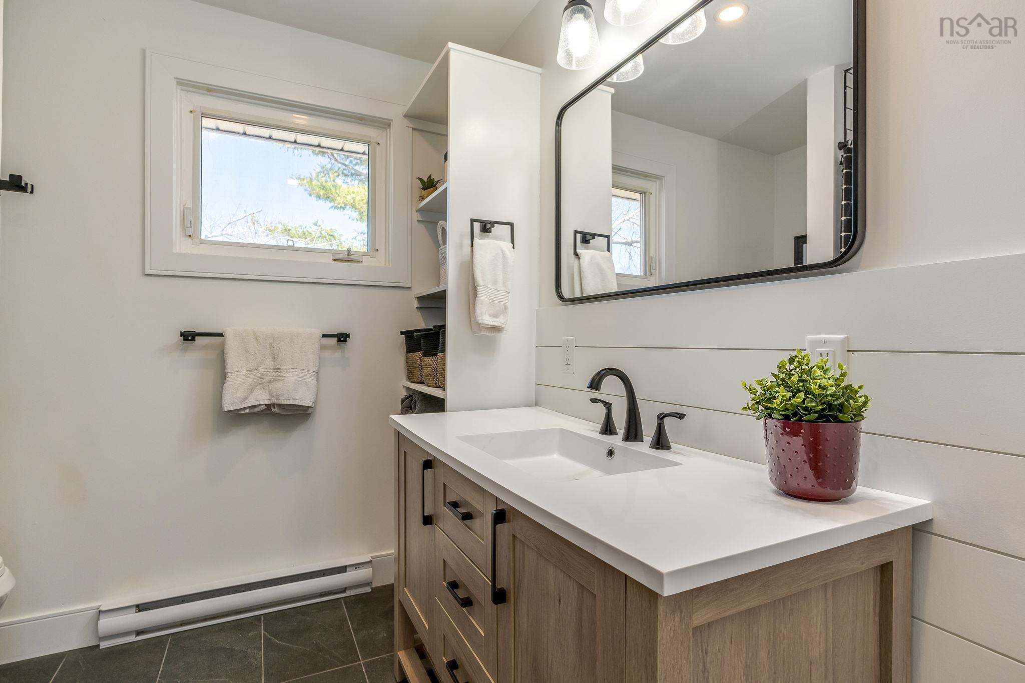 $509,900.00: 12 School Road, Elmsdale