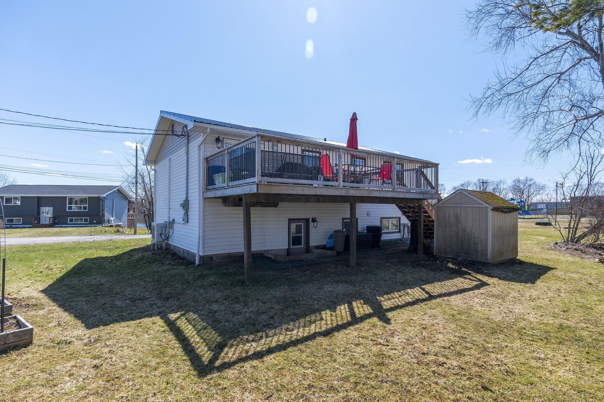 $489,900.00: 12 School Road, Elmsdale