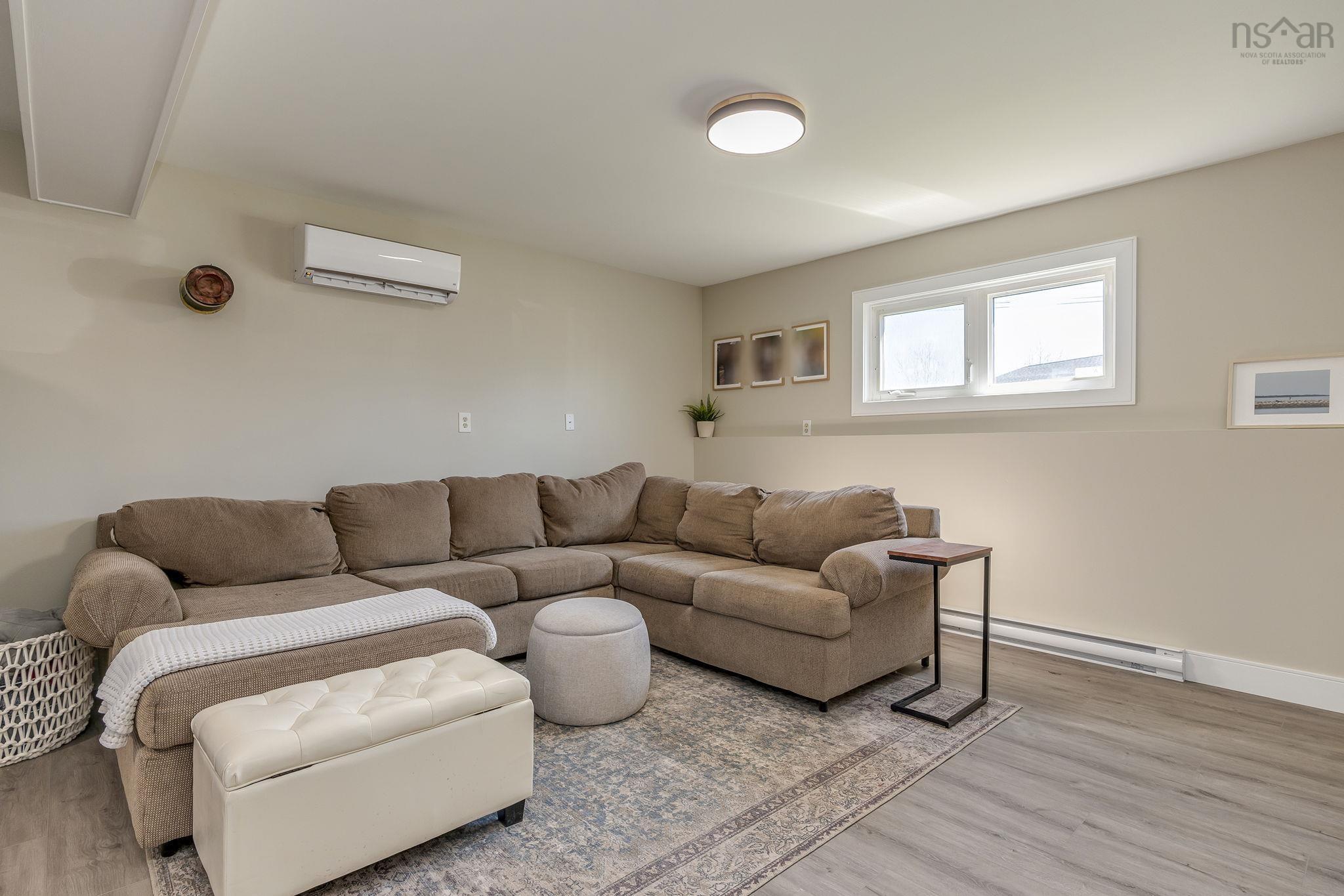 $509,900.00: 12 School Road, Elmsdale