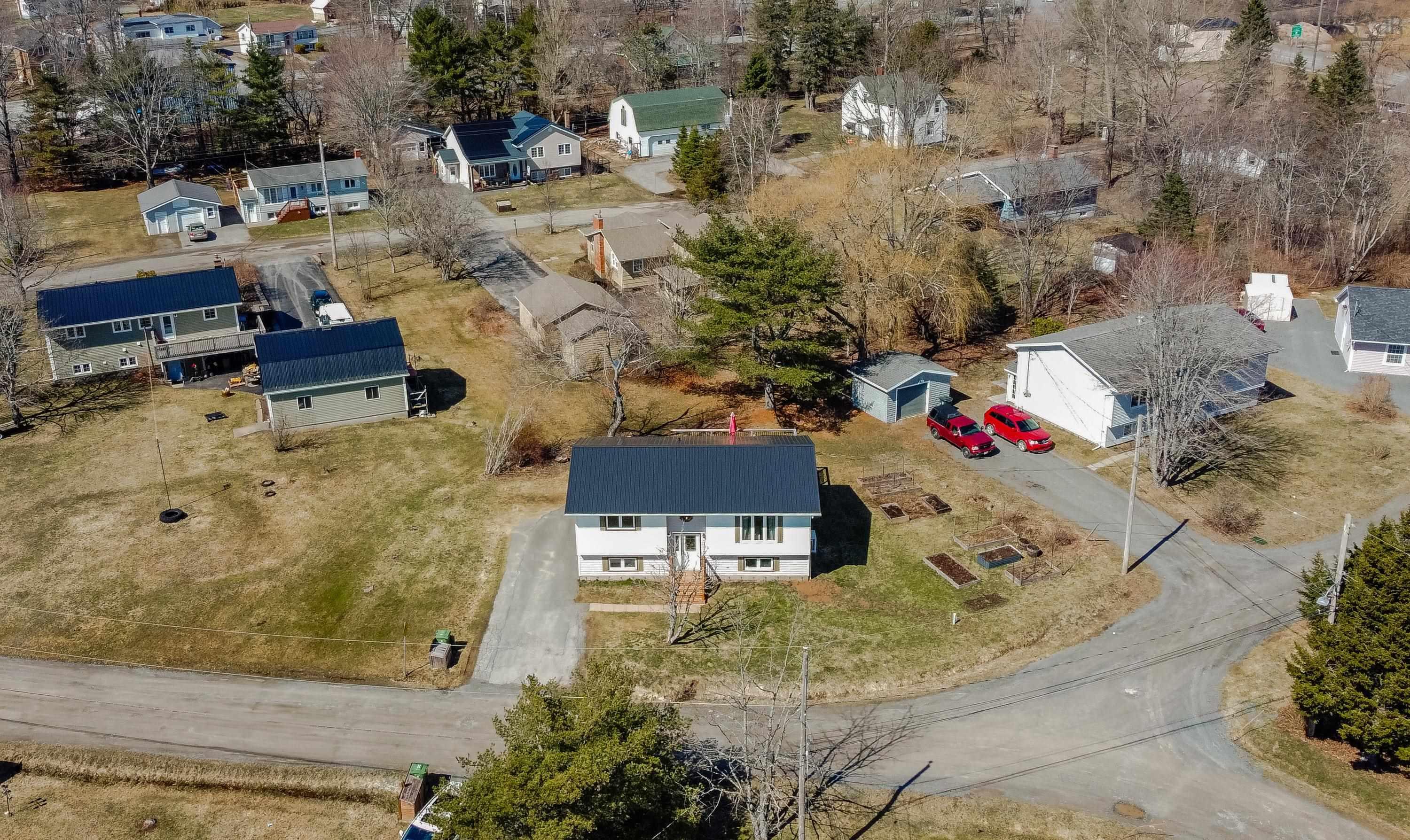 $489,900.00: 12 School Road, Elmsdale