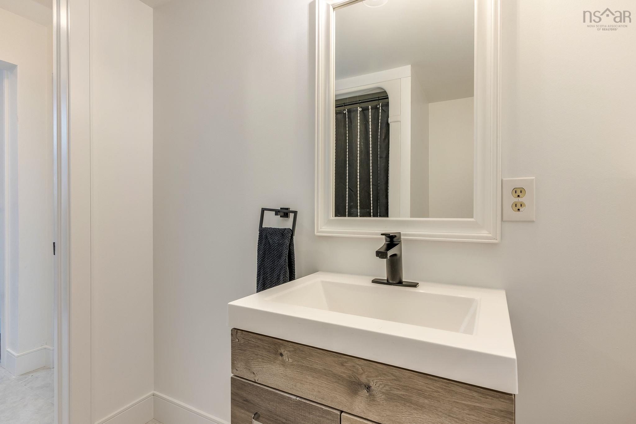 $509,900.00: 12 School Road, Elmsdale