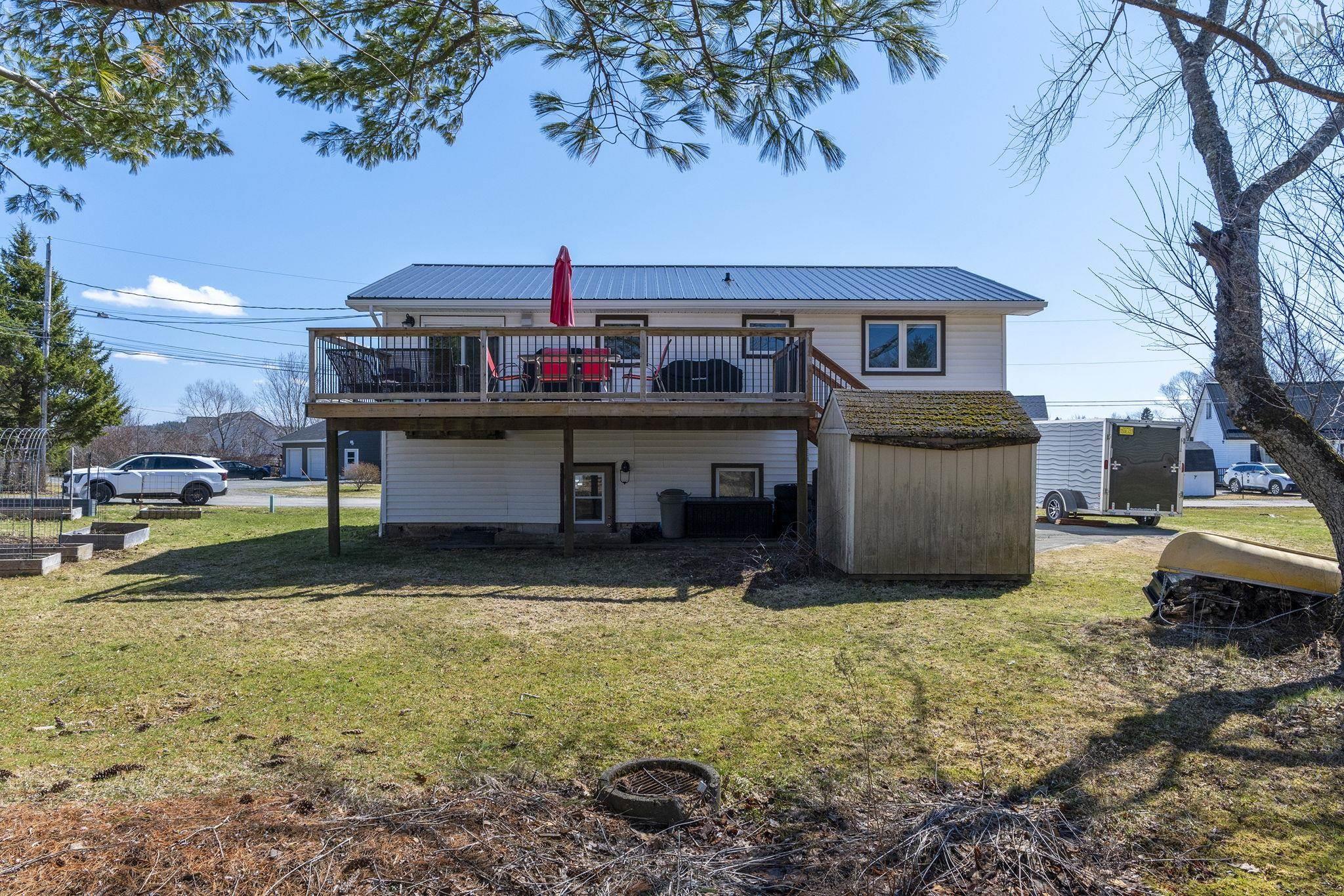 $489,900.00: 12 School Road, Elmsdale