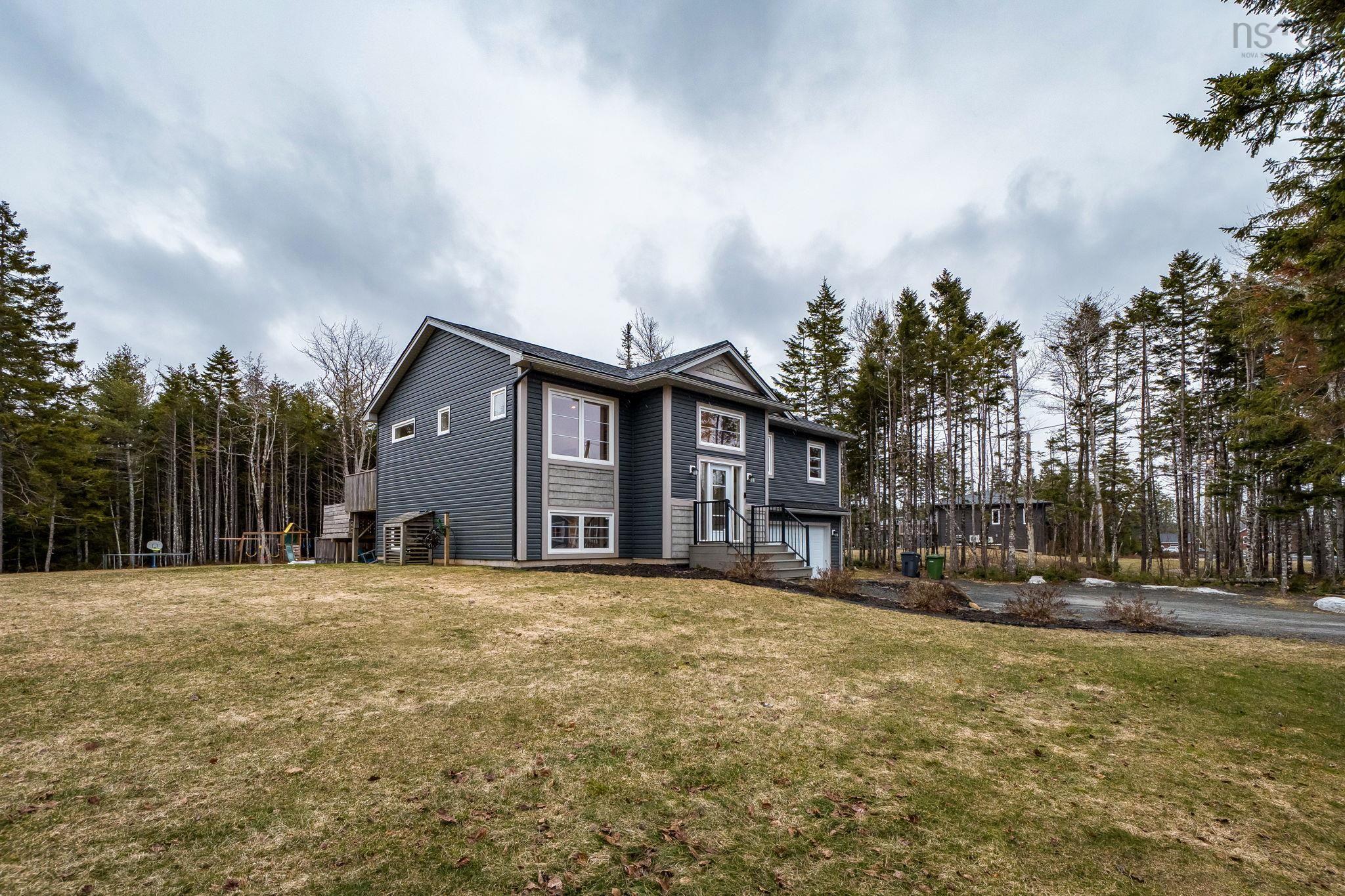 721 Midnight Run, Middle Sackville, NS (MLS 202606716)