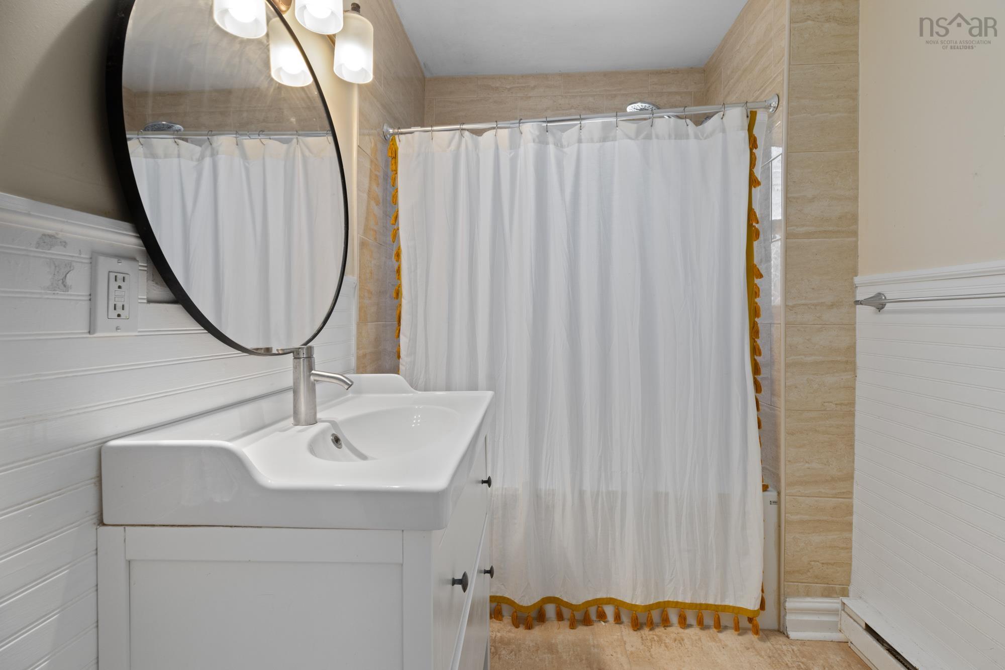 1 Maple Drive, Dartmouth, NS (MLS 202606729)