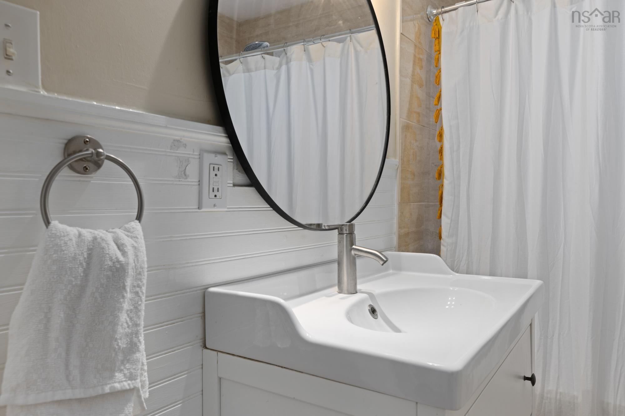 1 Maple Drive, Dartmouth, NS (MLS 202606729)