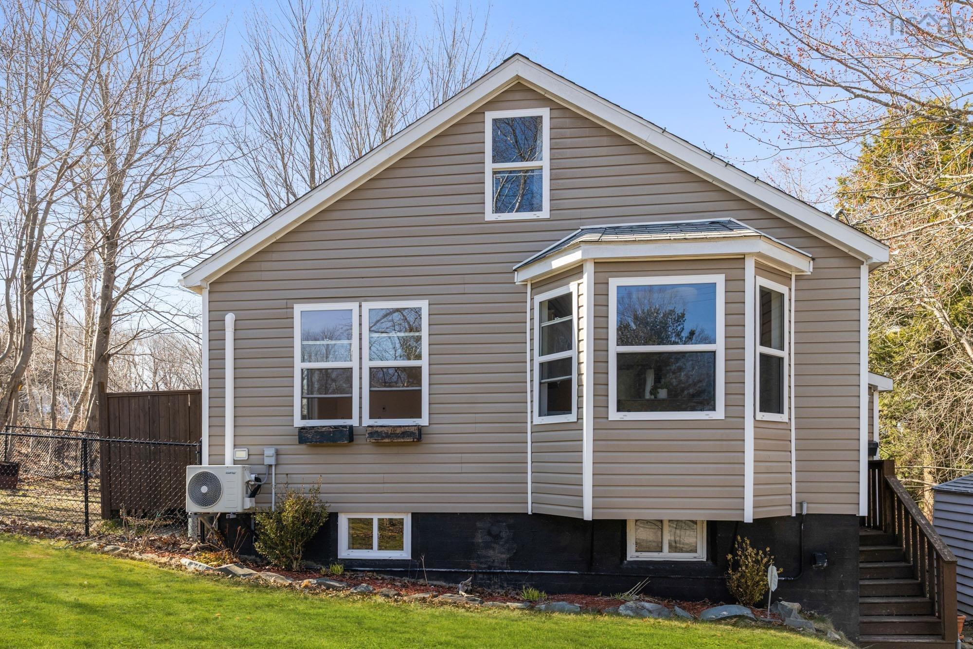 1 Maple Drive, Dartmouth, NS (MLS 202606729)