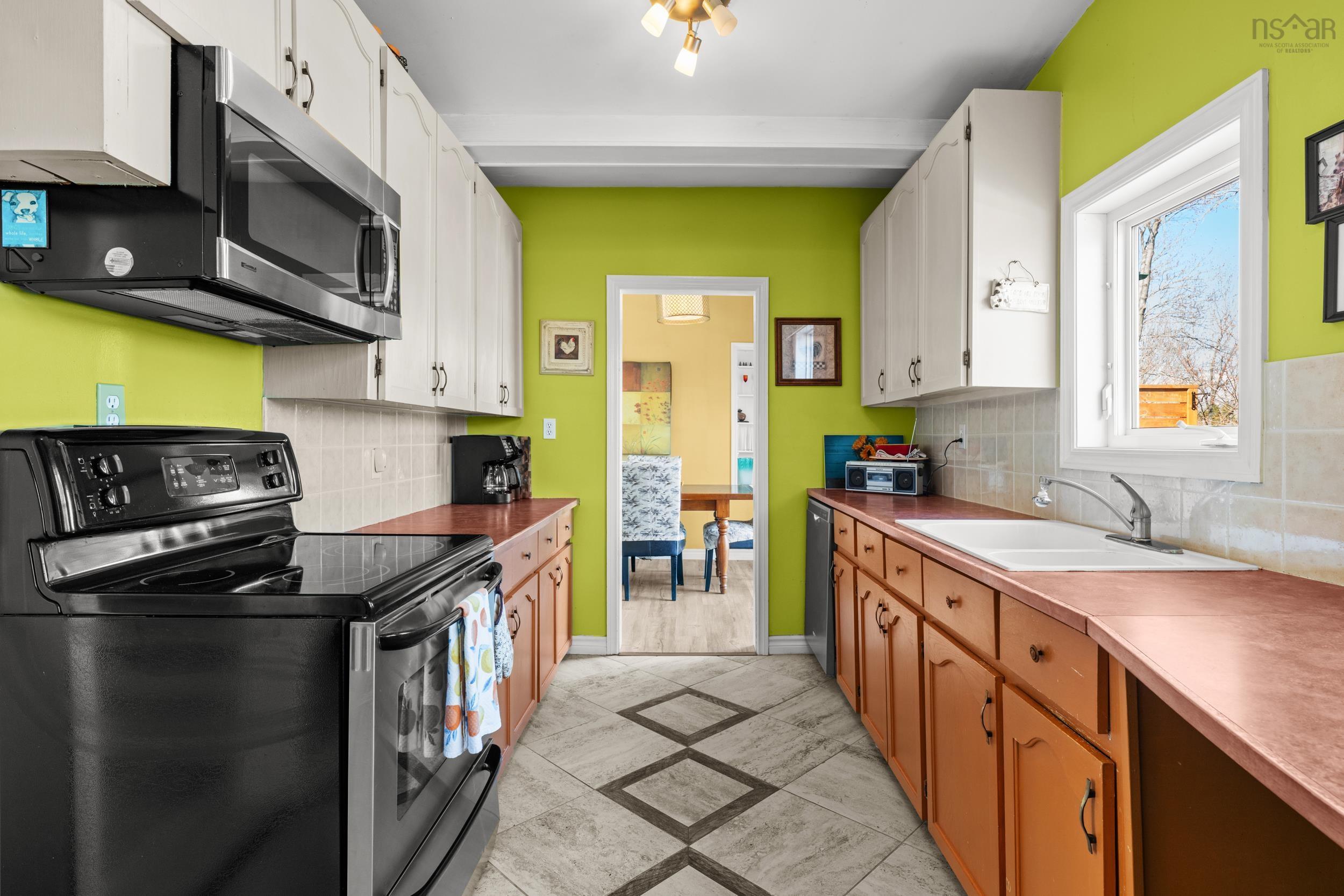 $695,000.00: 25 Wildwood Boulevard, Dartmouth