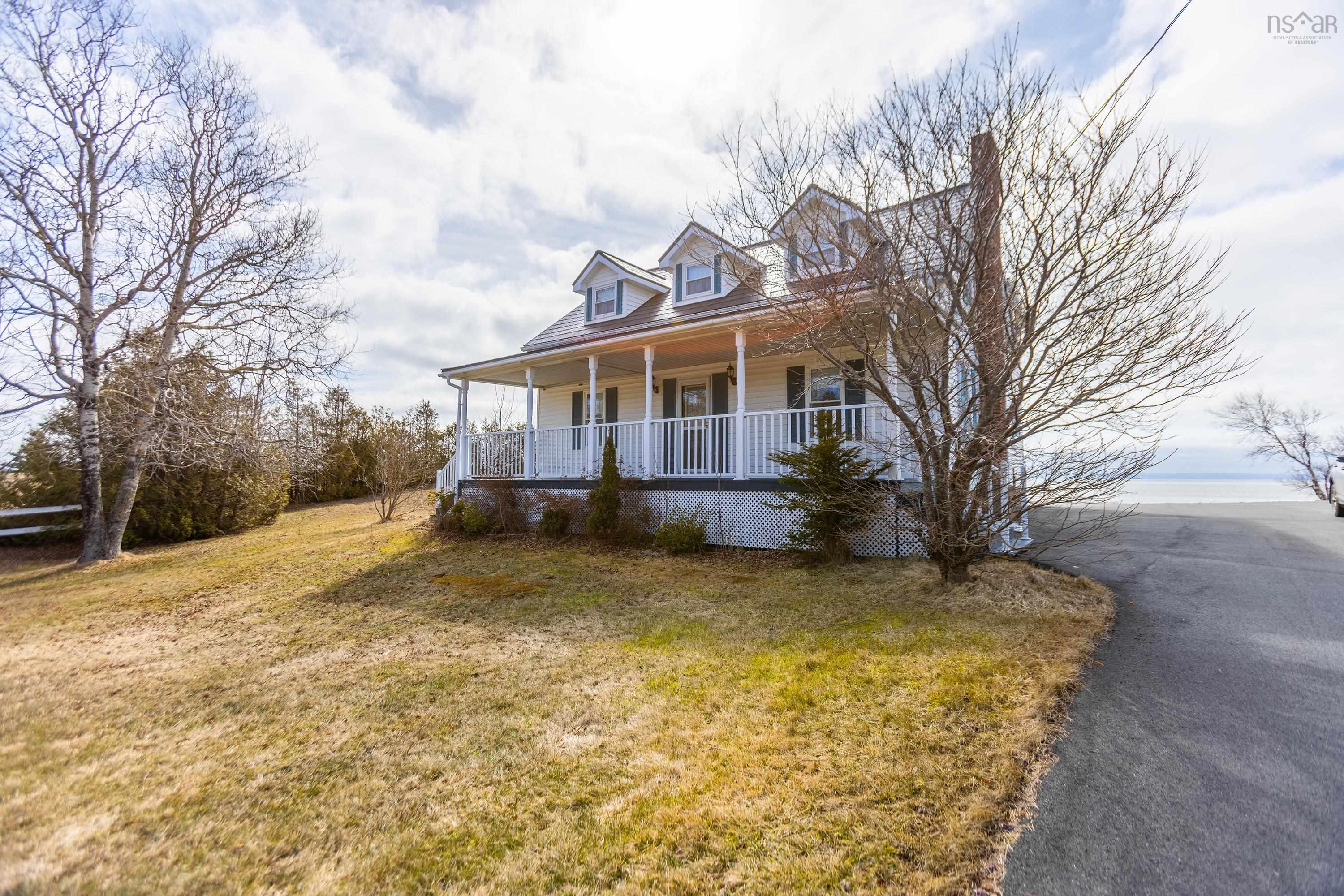 $574,900.00: 8002 Highway 209, Wards Brook