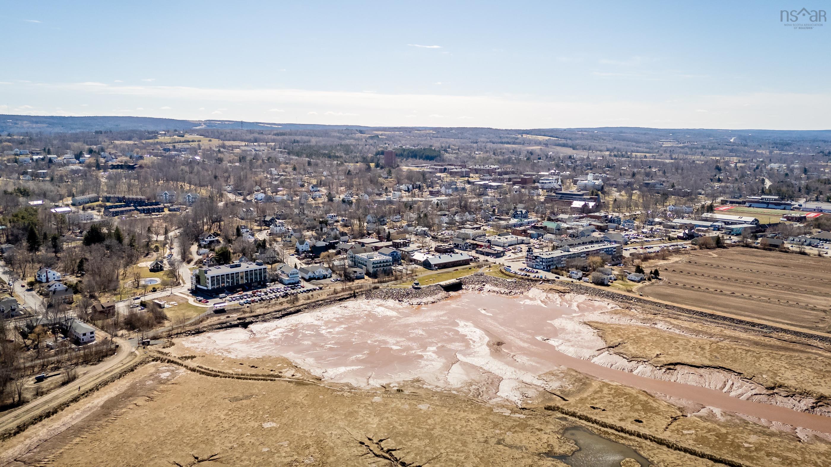 $349,900.00: 302 24 Harbourside Drive, Wolfville