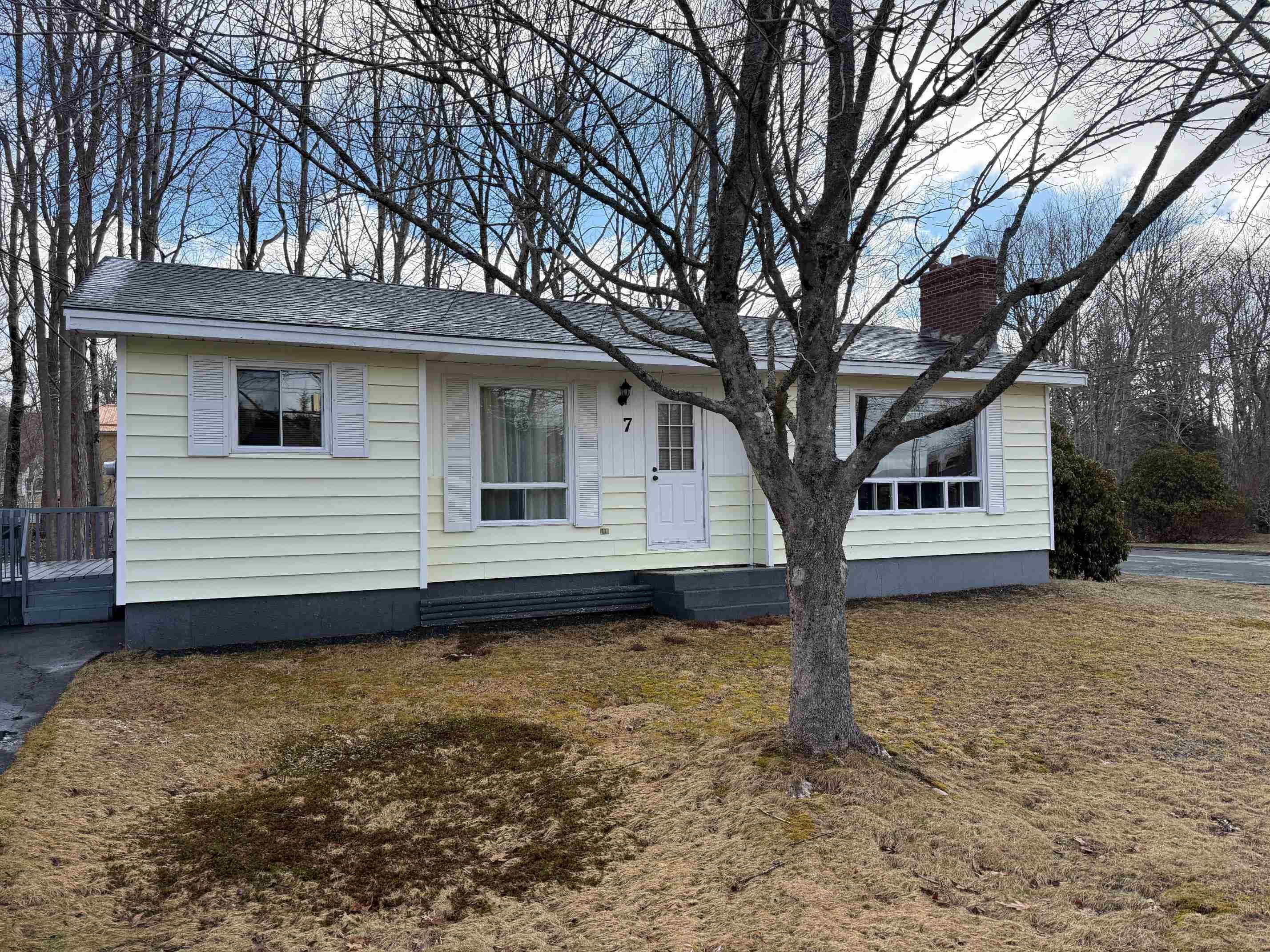 $349,900.00: 7 Pinehurst Avenue, Bridgewater