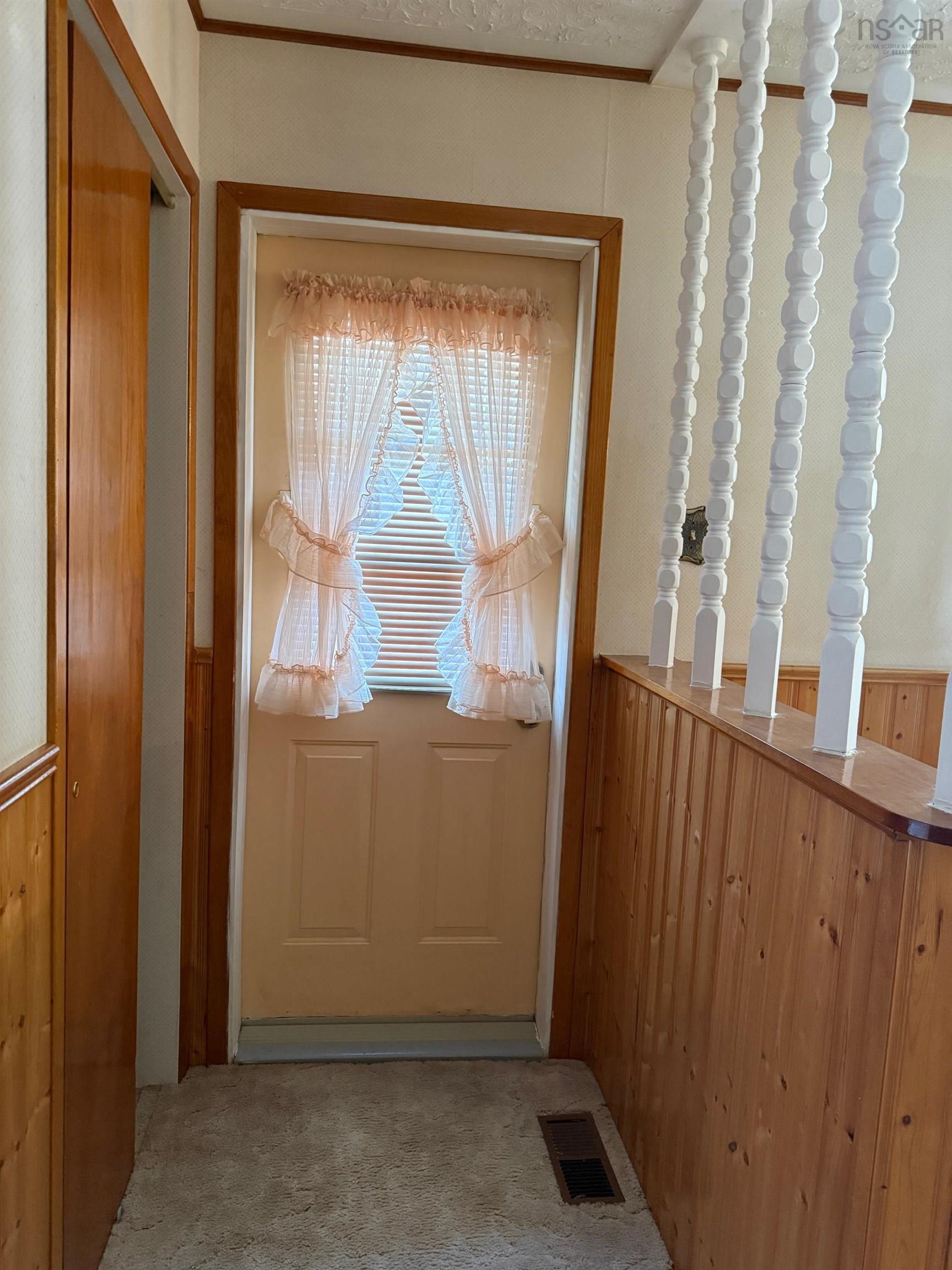 $349,900.00: 7 Pinehurst Avenue, Bridgewater