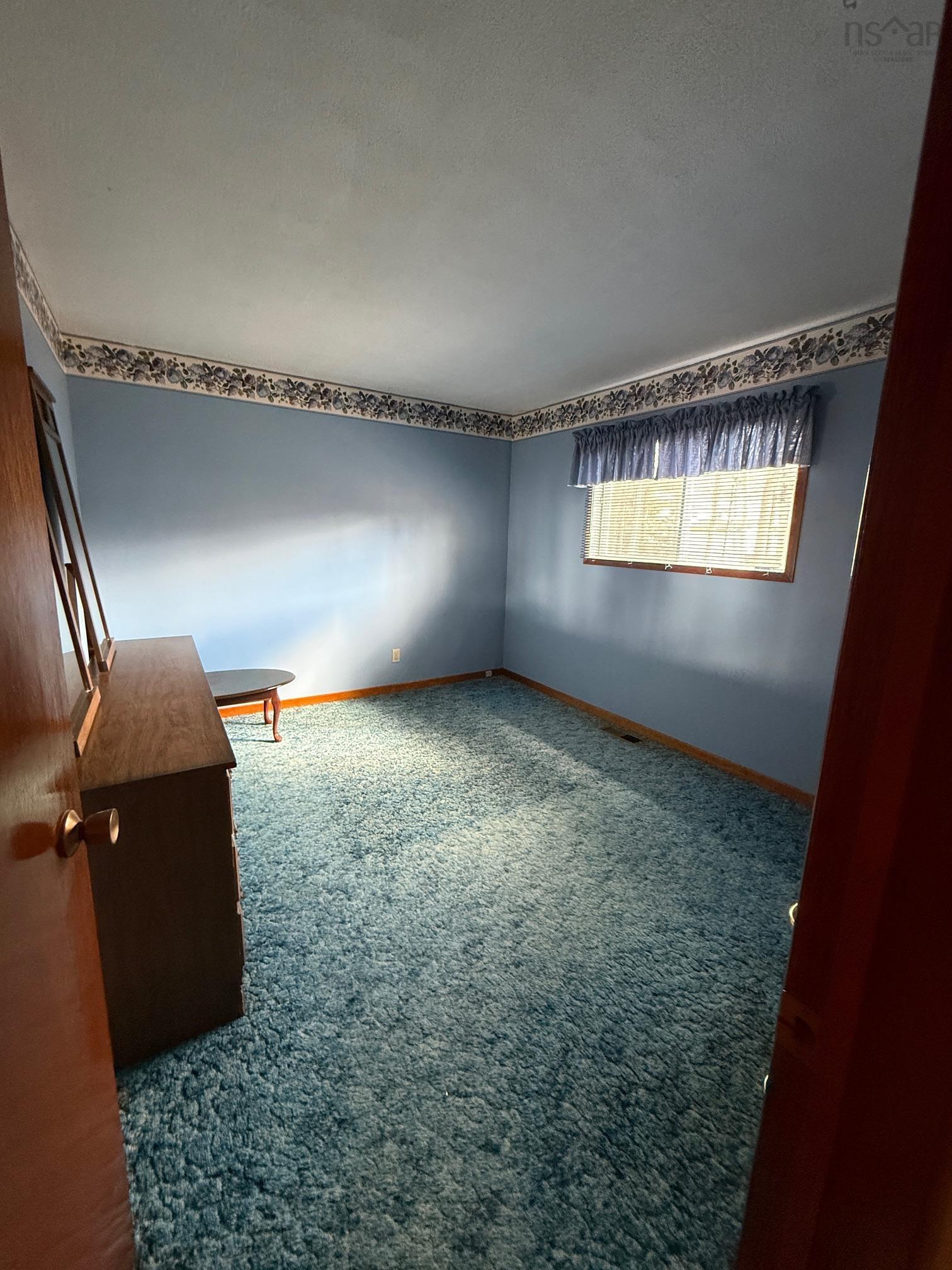 $349,900.00: 7 Pinehurst Avenue, Bridgewater