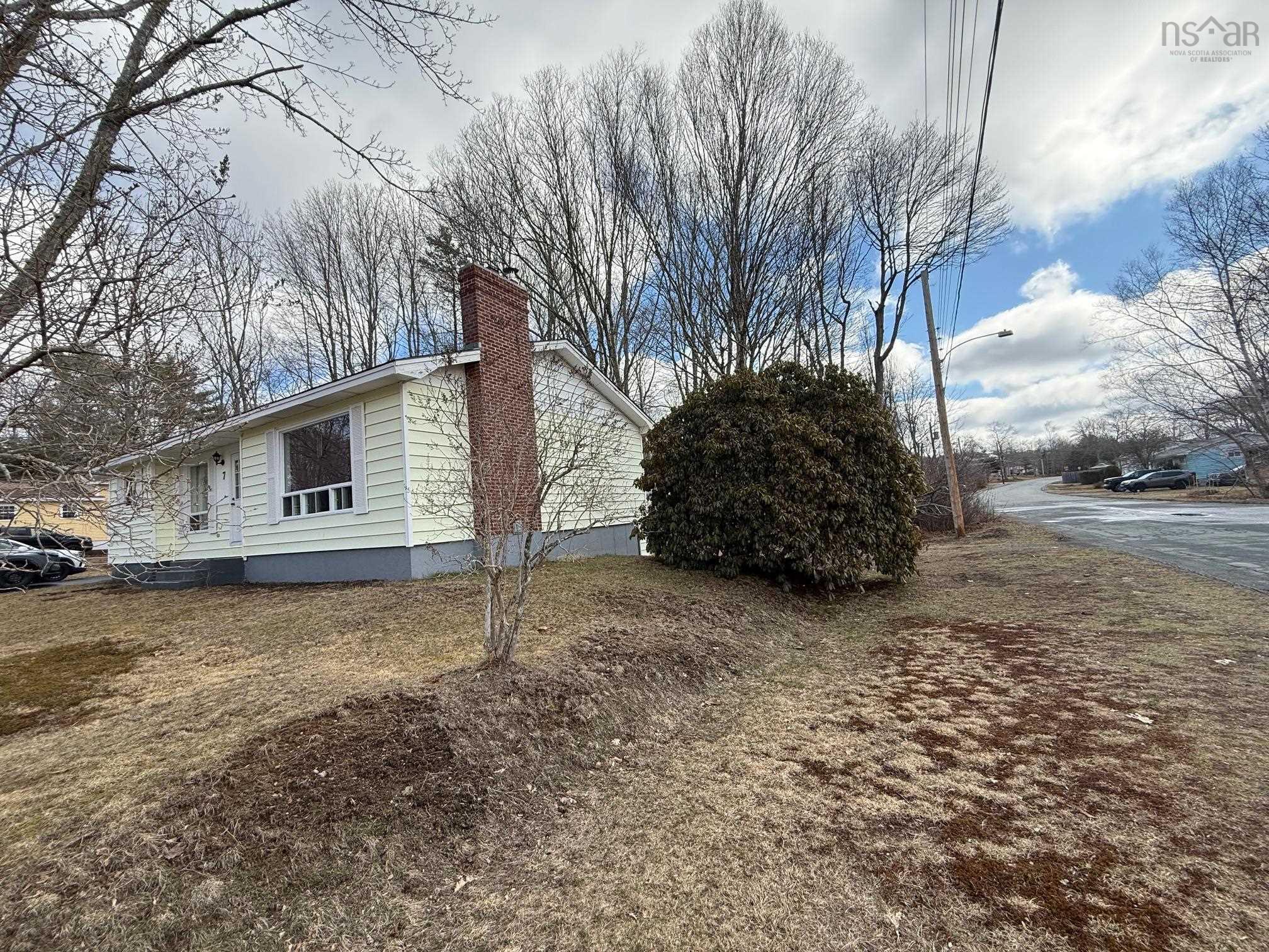 $349,900.00: 7 Pinehurst Avenue, Bridgewater