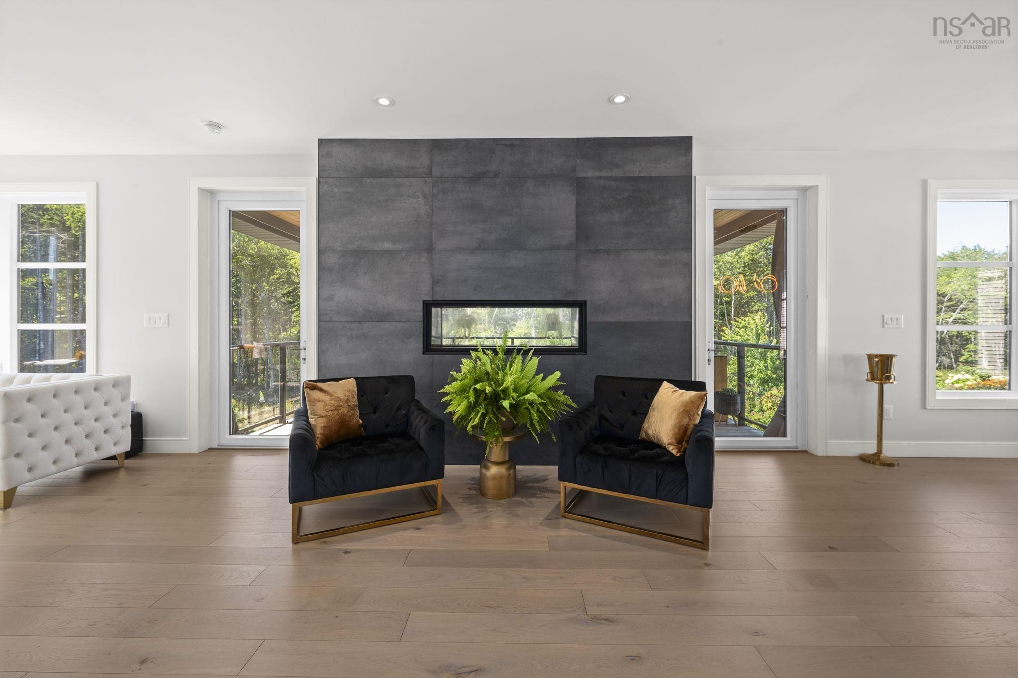 $1,975,000.00: 27 Cairnstone Lane, Bedford