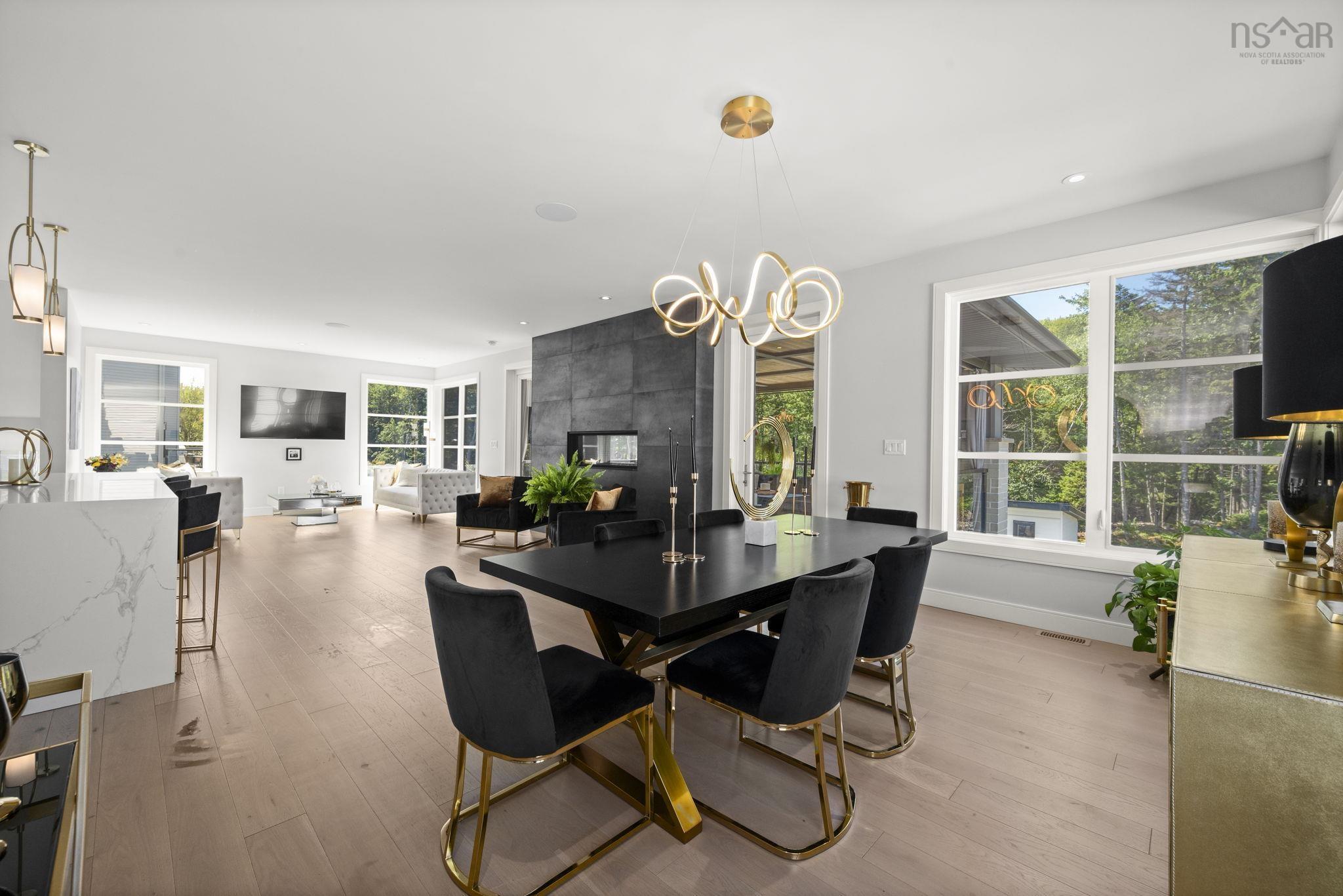$1,975,000.00: 27 Cairnstone Lane, Bedford