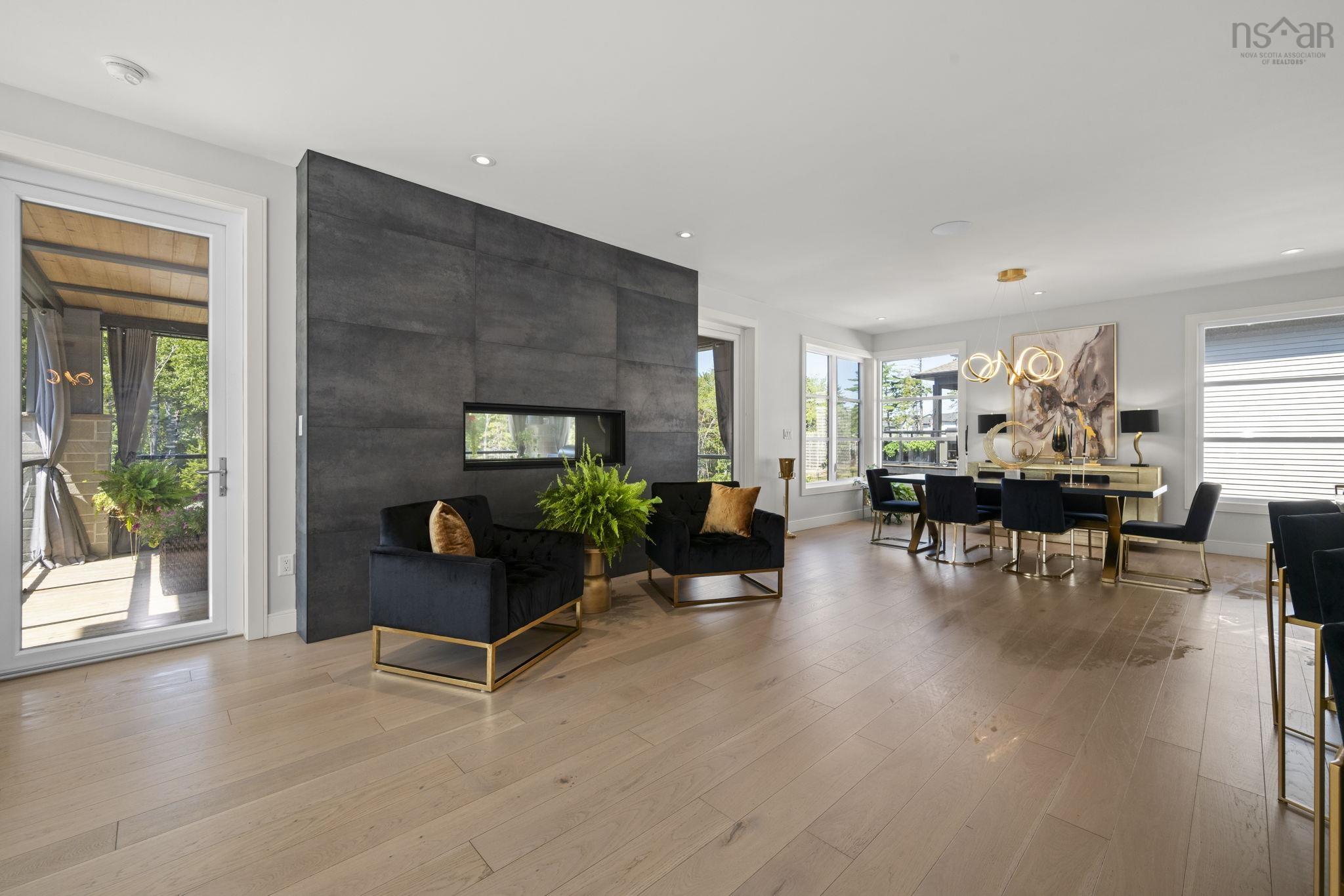 $1,975,000.00: 27 Cairnstone Lane, Bedford
