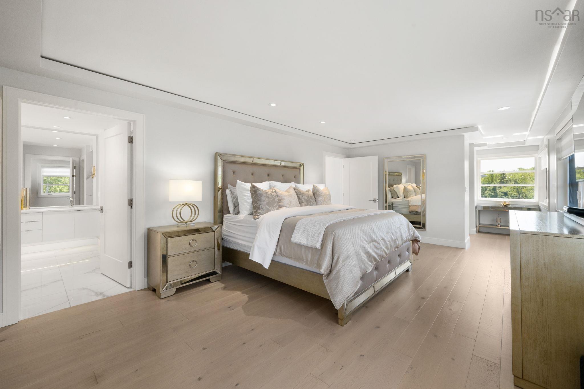 $1,975,000.00: 27 Cairnstone Lane, Bedford