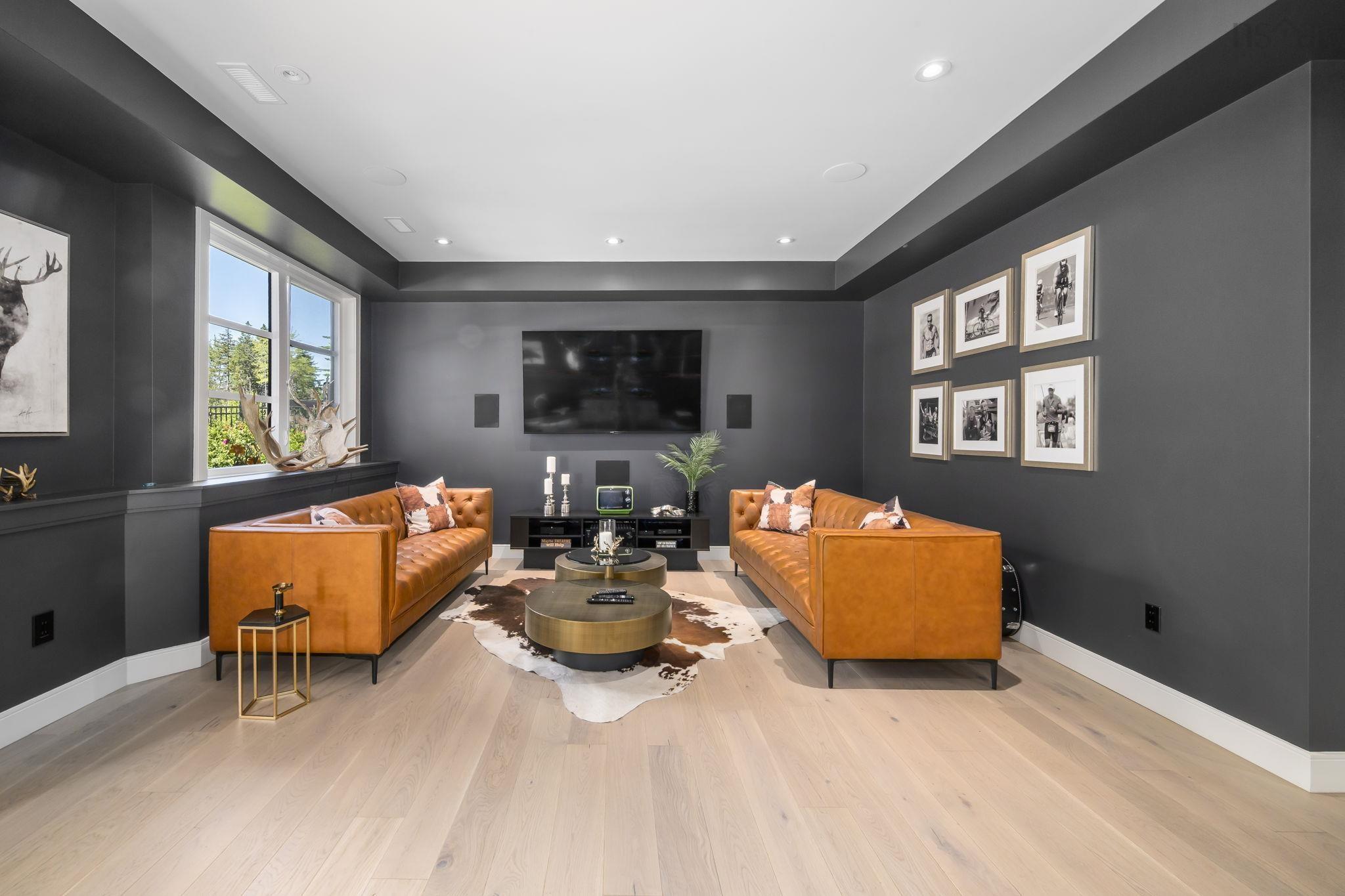 $1,975,000.00: 27 Cairnstone Lane, Bedford