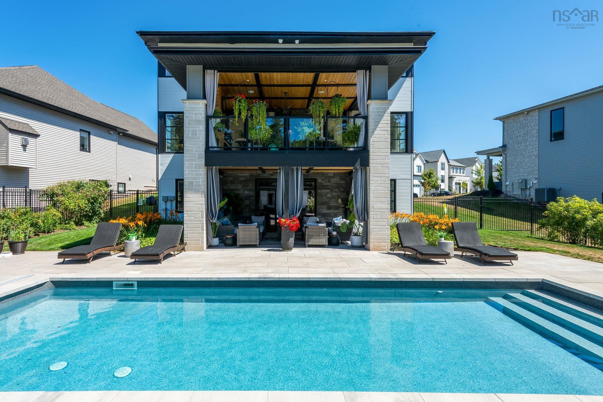 $1,975,000.00: 27 Cairnstone Lane, Bedford