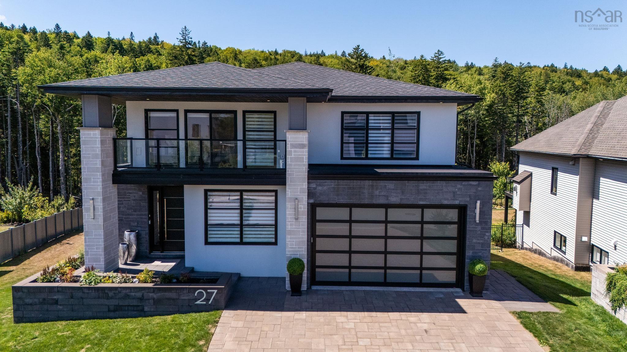 $1,975,000.00: 27 Cairnstone Lane, Bedford