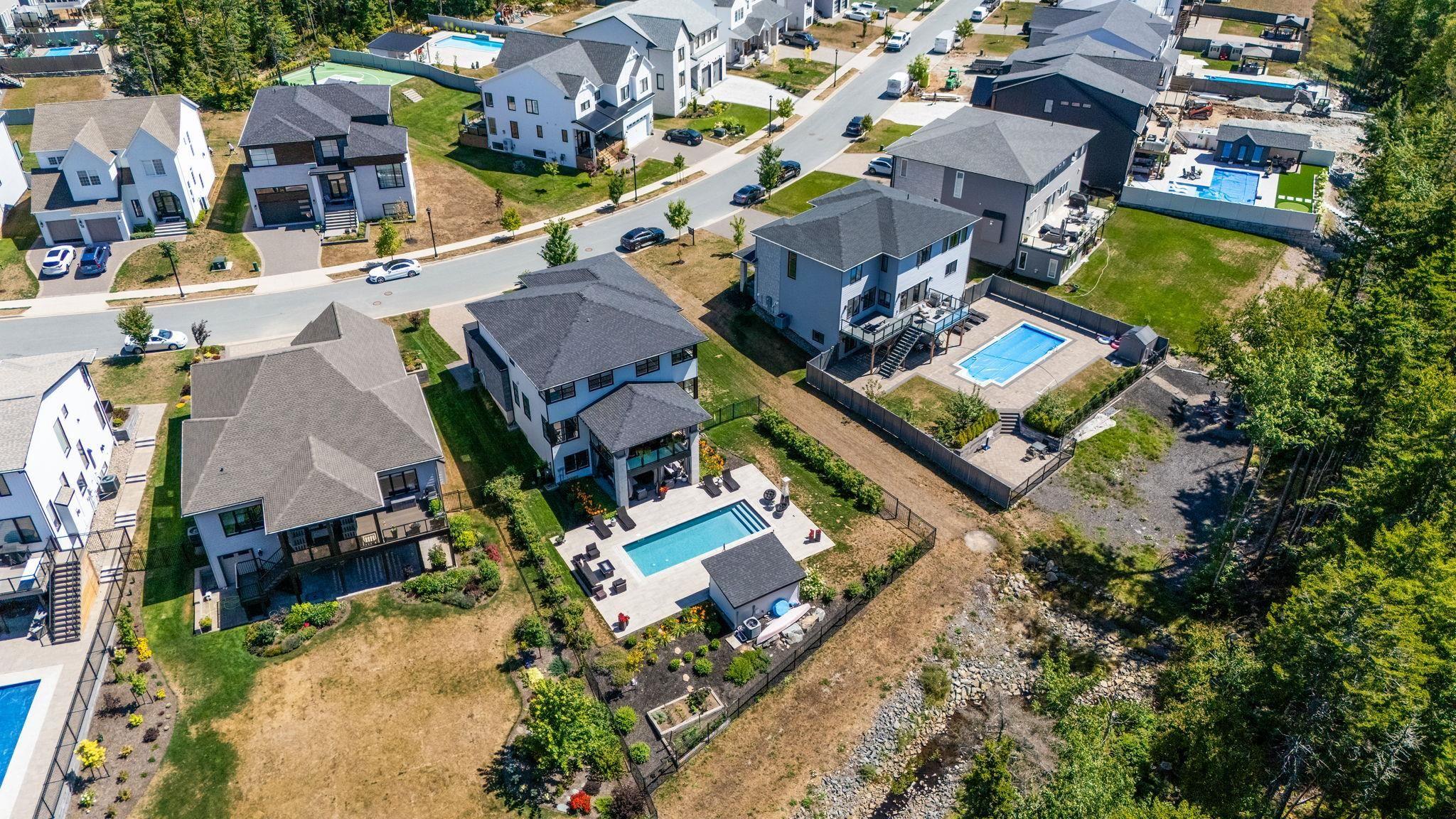 $1,975,000.00: 27 Cairnstone Lane, Bedford
