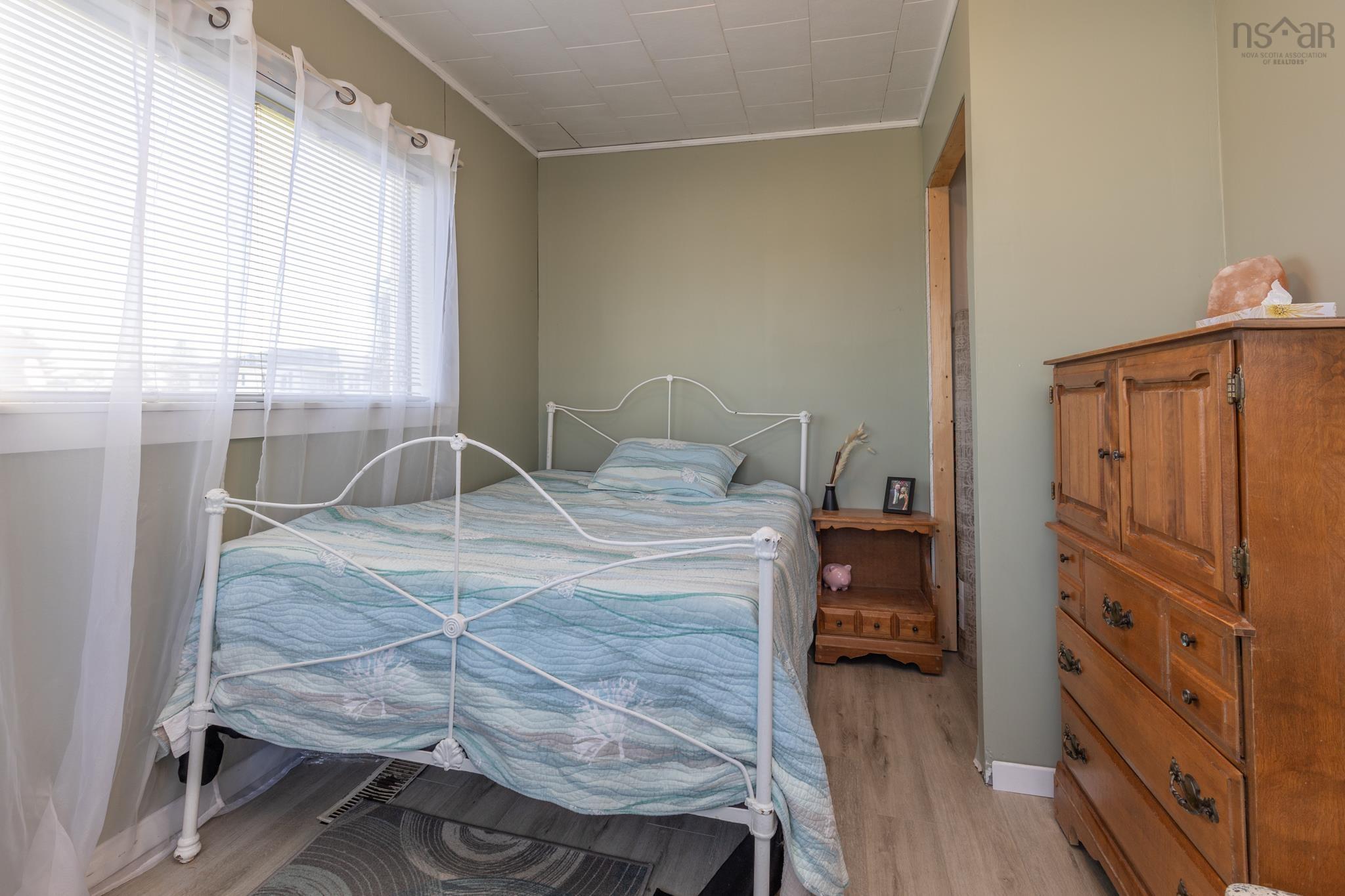 $219,000.00: 2484 Highway 1, Grosses Coques