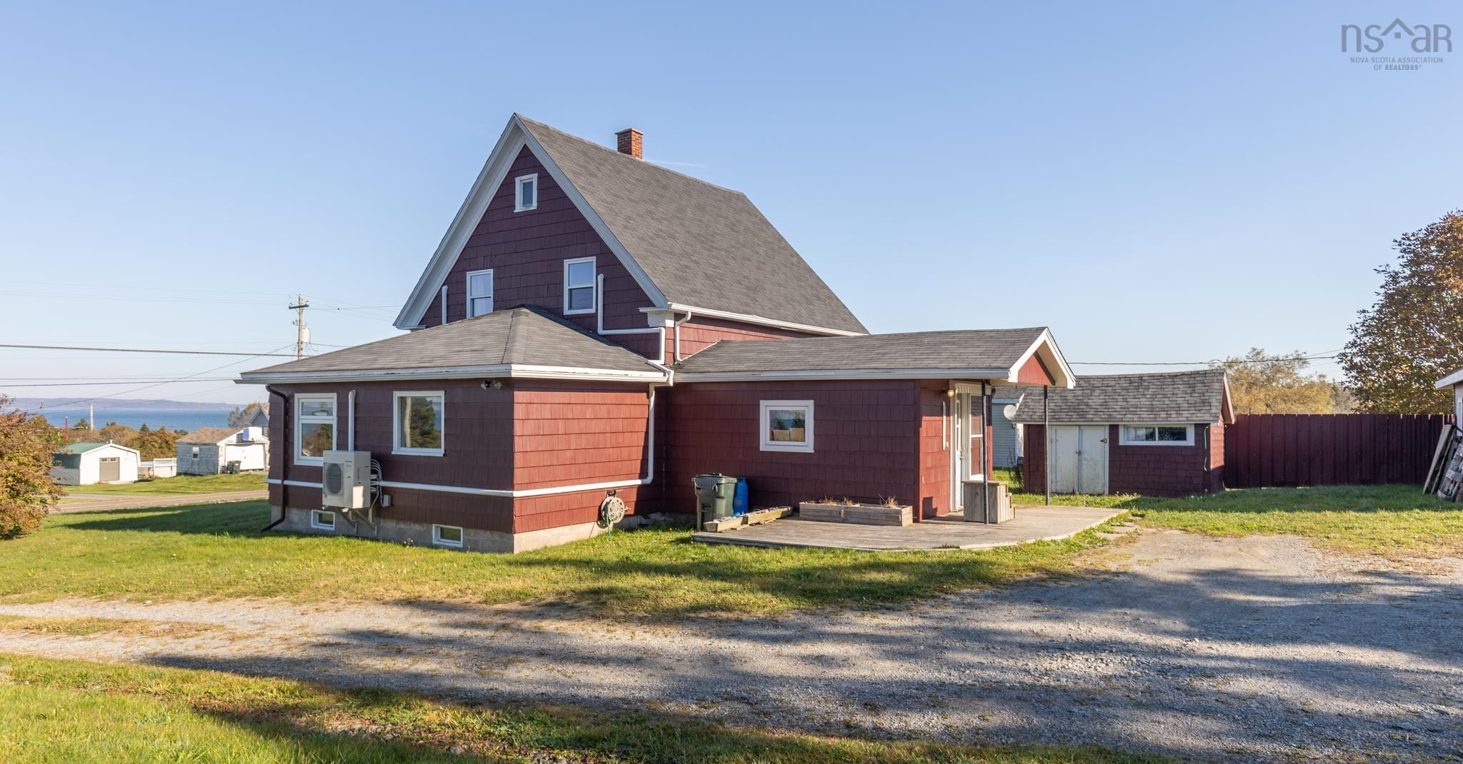 $219,000.00: 2484 Highway 1, Grosses Coques