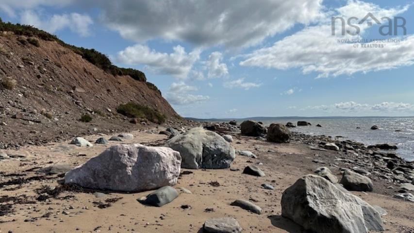 $185,000.00: Highway 19 Highway, Long Point