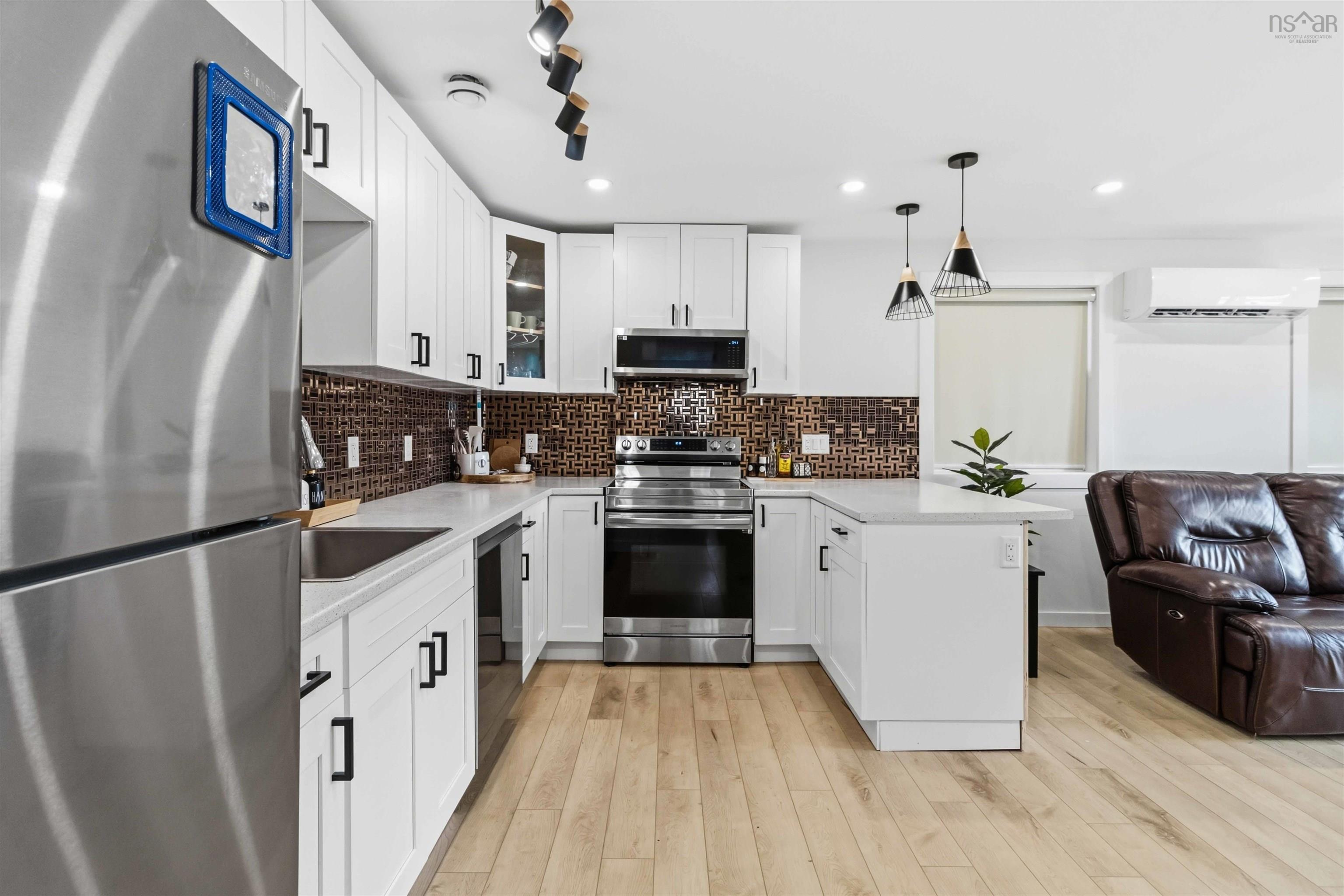 $845,000.00: 6 Riverwood Drive, Timberlea