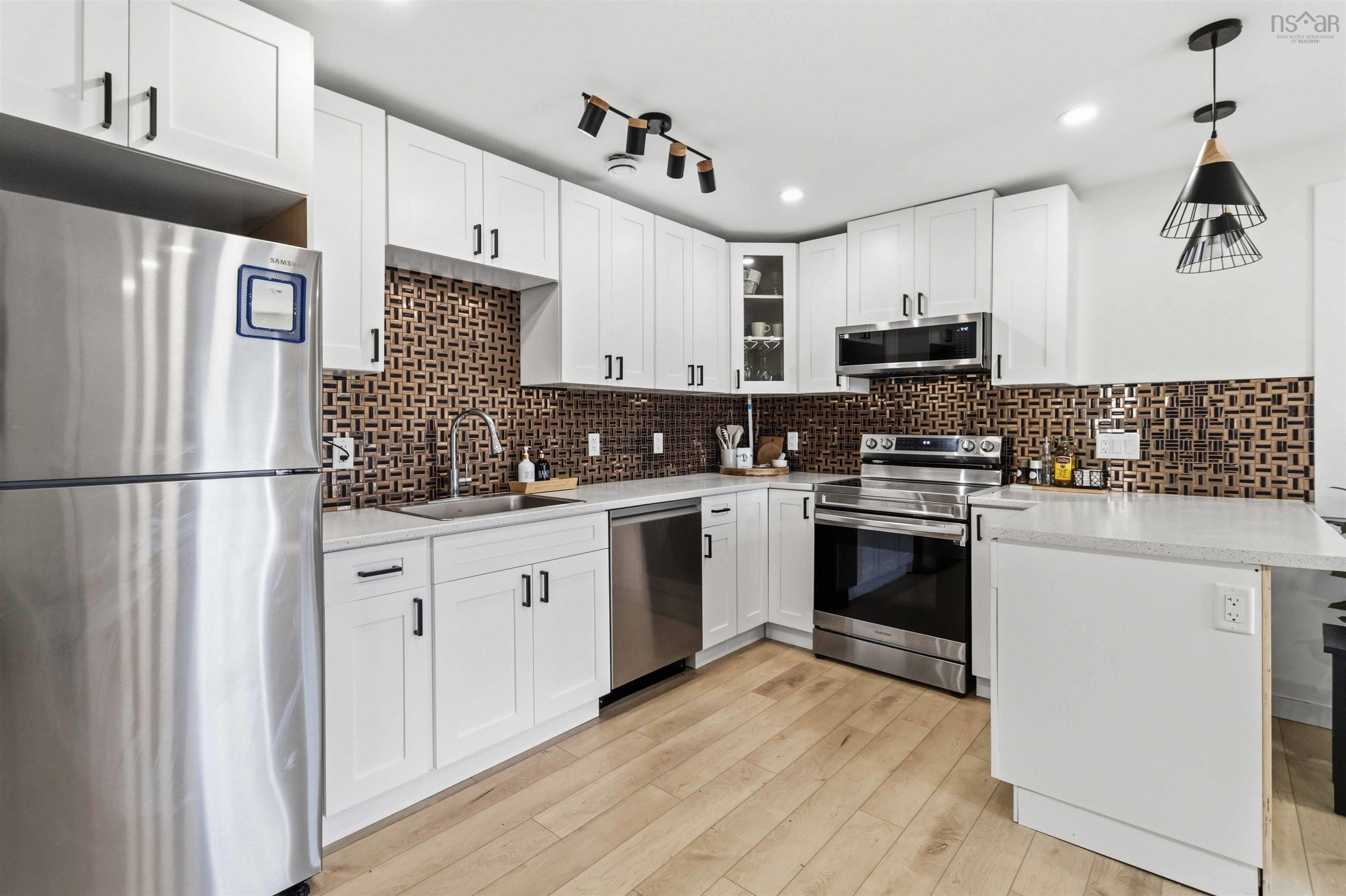 $845,000.00: 6 Riverwood Drive, Timberlea